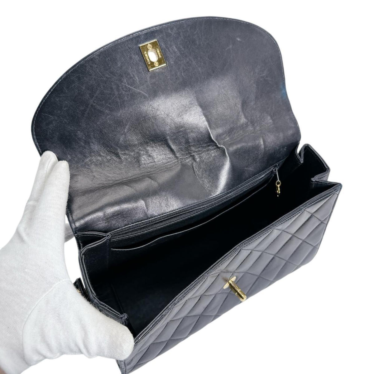 Chanel Black Leather Shoulder Bag Sling Bag (Pre-Owned)