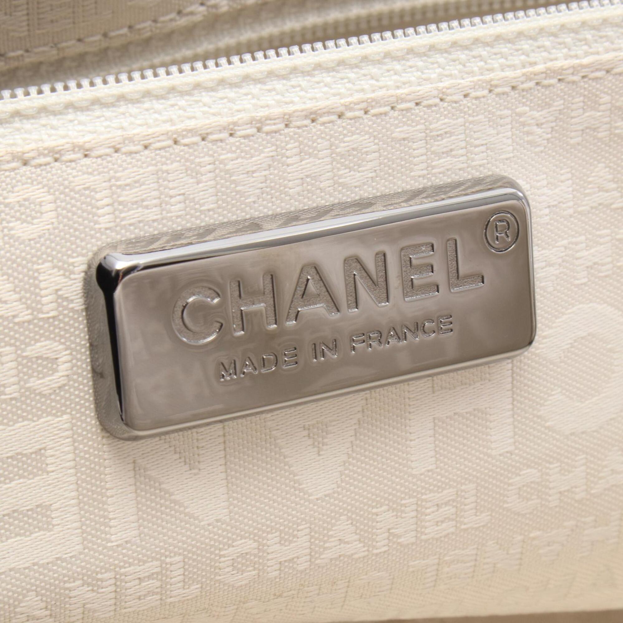 Chanel Brown Leather Handbag (Pre-Owned)