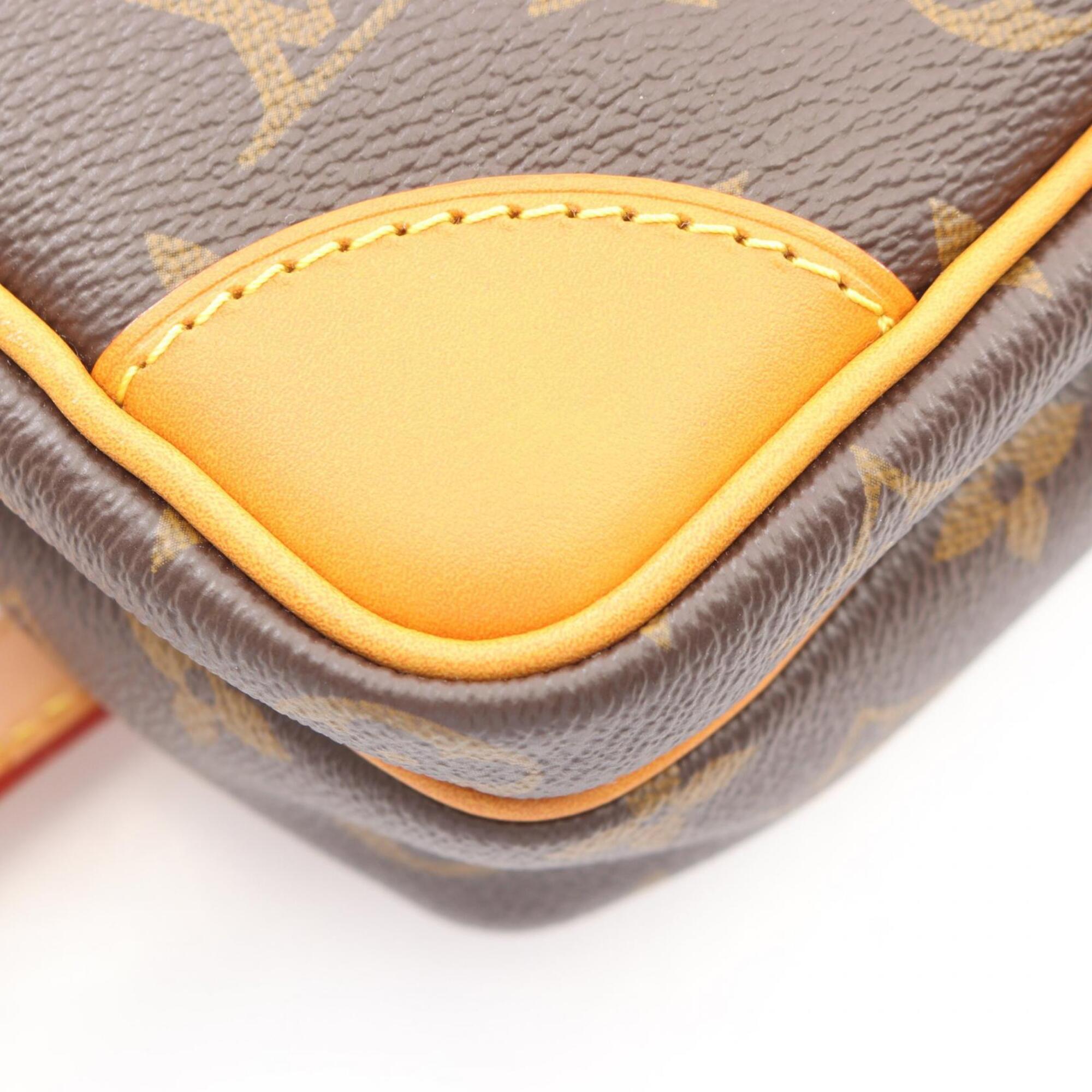 Louis Vuitton Brown Pvc Coated Canvas Monogram Leather Handbag (Pre-Owned)