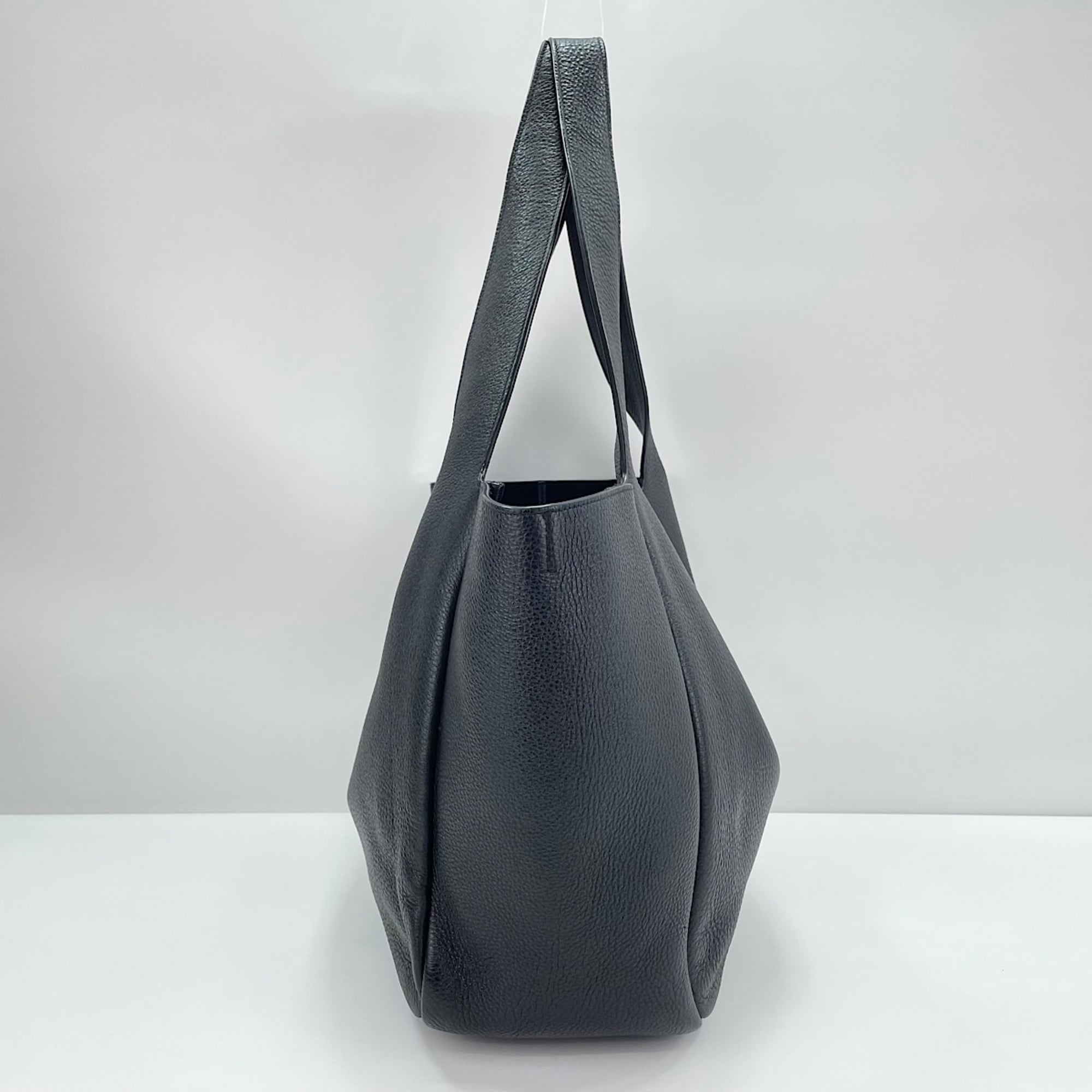 Yves Saint Laurent Cassandre Black Tote Bag (Pre-Owned)