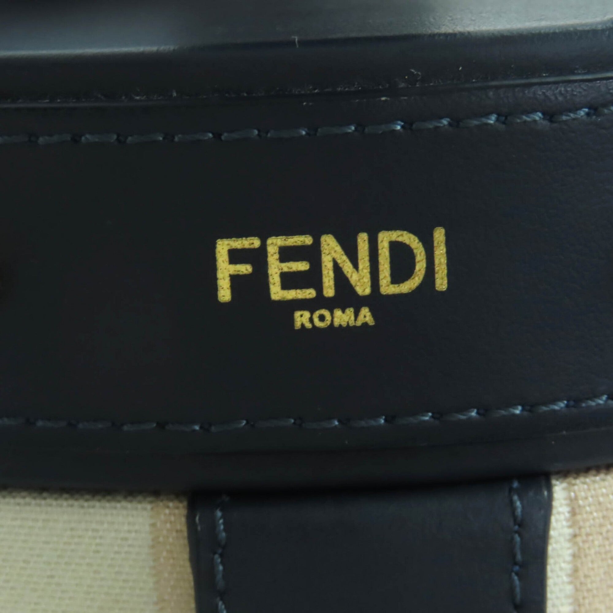 Fendi Beige Navy Leather Pouch (Pre-Owned)