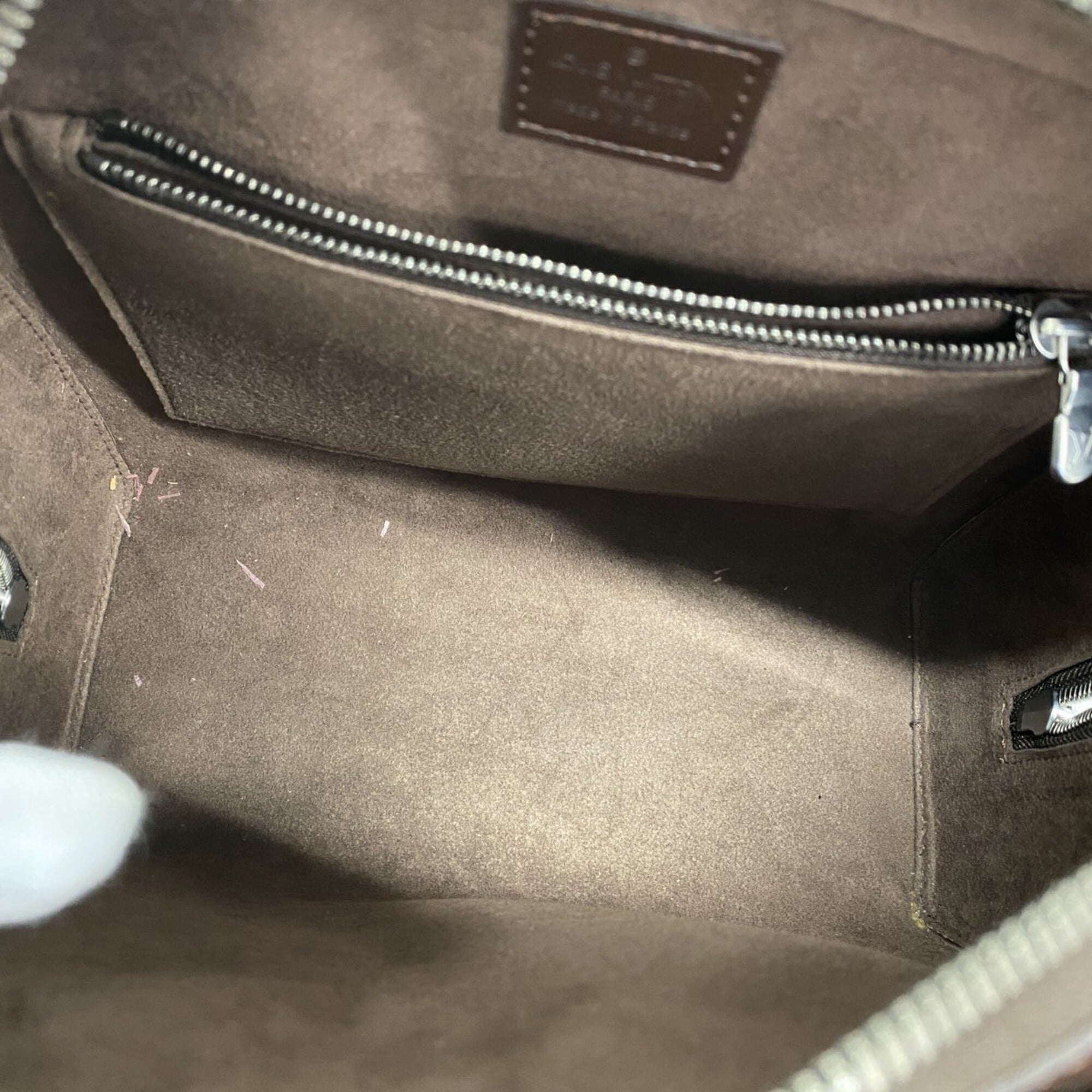 Louis Vuitton Mocha Handbag (Pre-Owned)