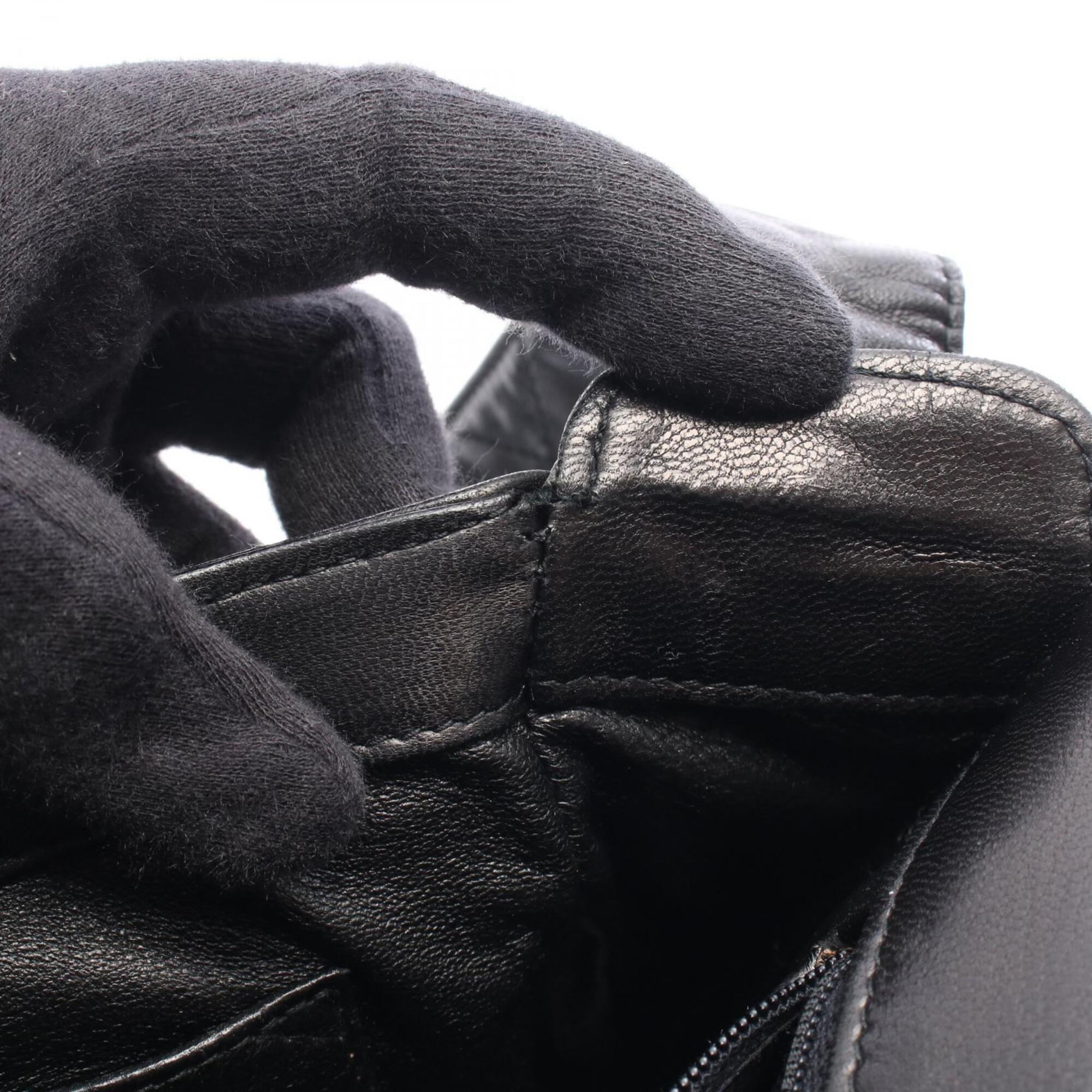 Chanel Black Leather Handbag Shoulder Bag (Pre-Owned)