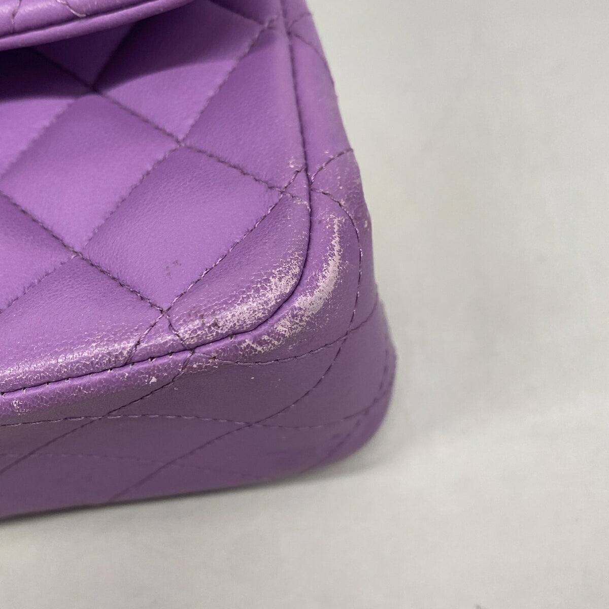 Chanel Purple Leather Shoulder Bag (Pre-Owned)