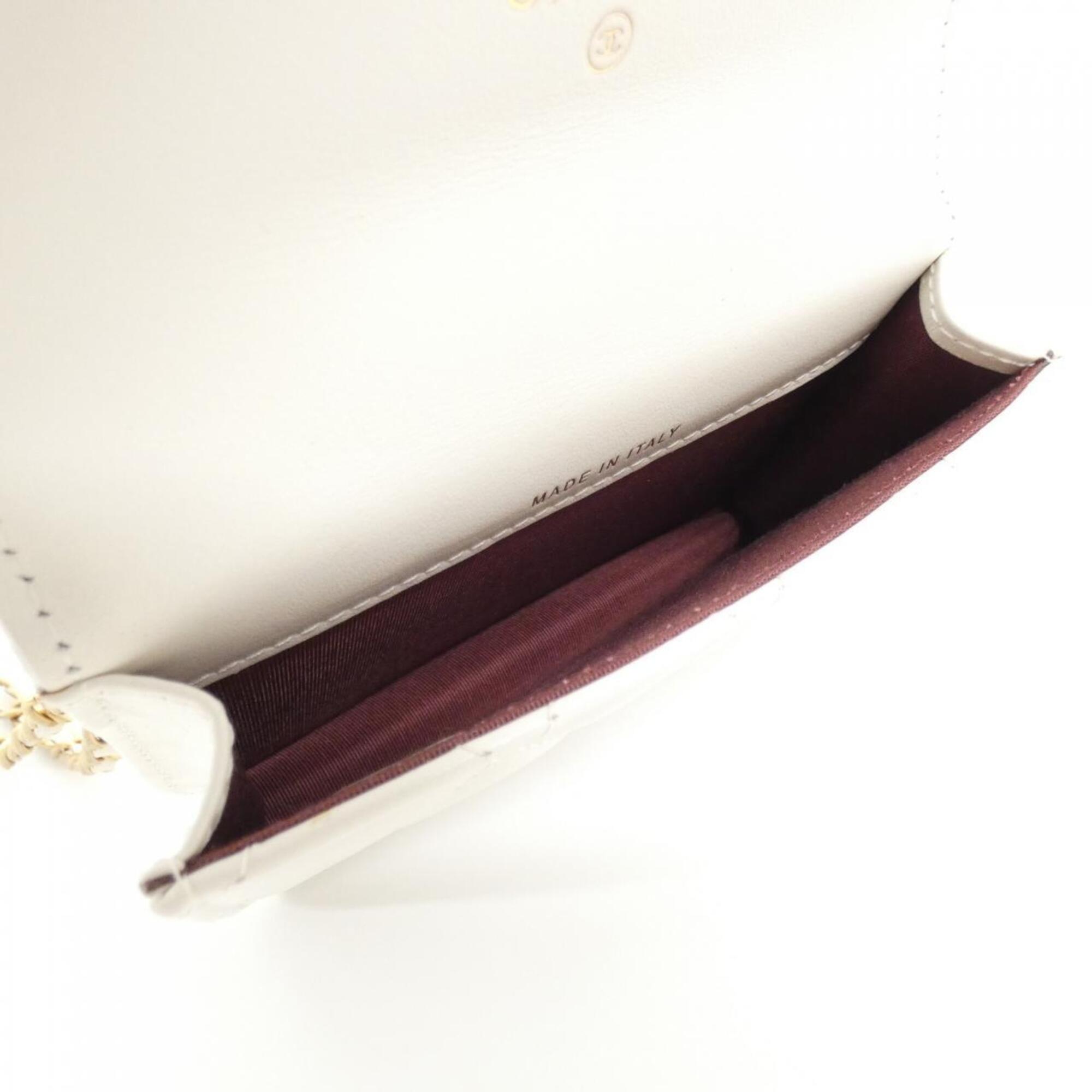 Chanel White Leather Coin Purse/Coin Case (Pre-Owned)