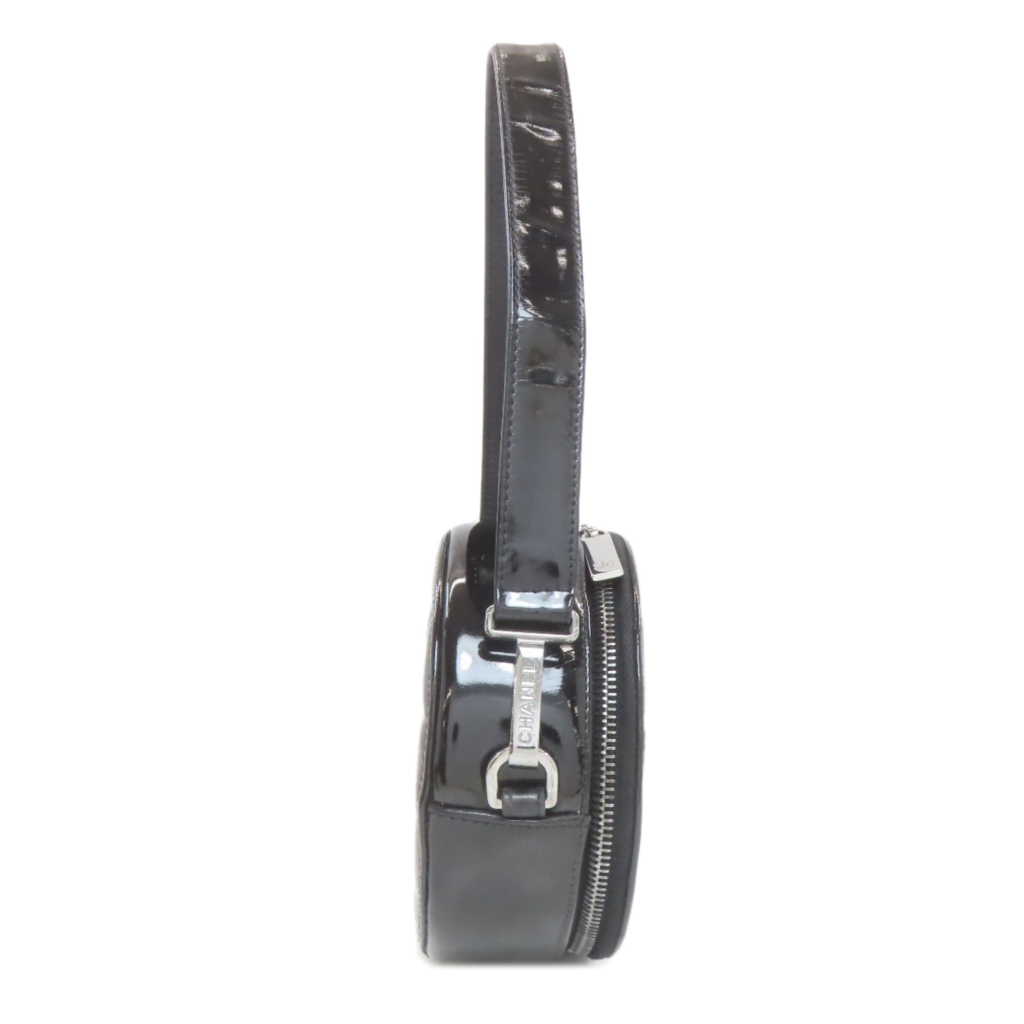 Chanel Black Leather Shoulder Bag (Pre-Owned)