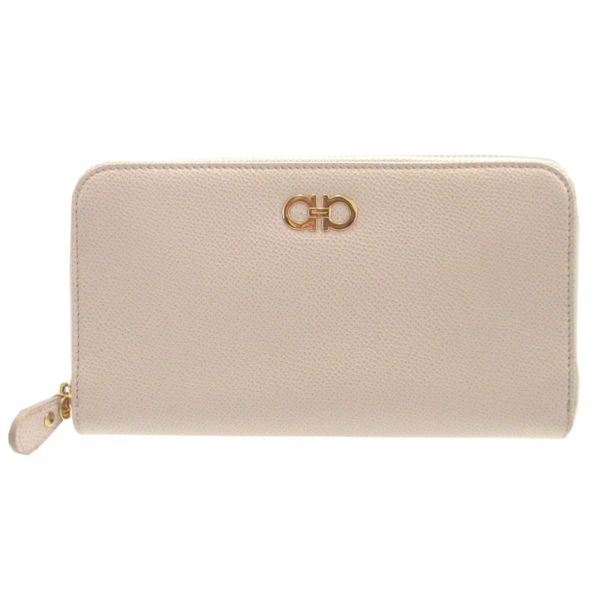 Salvatore Ferragamo Ivory Leather Coin Purse/Coin Case (Pre-Owned)