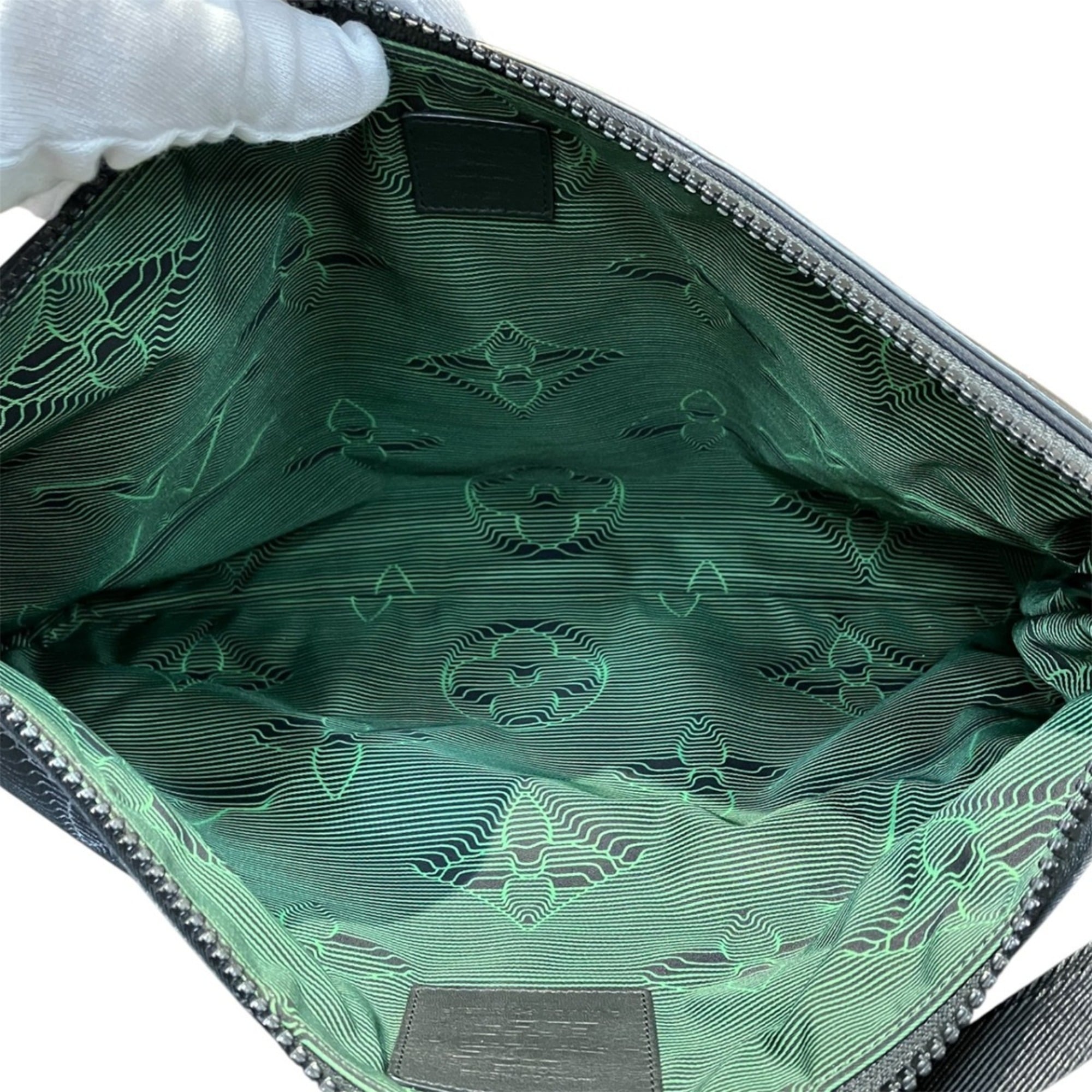 Louis Vuitton Black Nylon Canvas Clutch Bag Pochette (Pre-Owned)