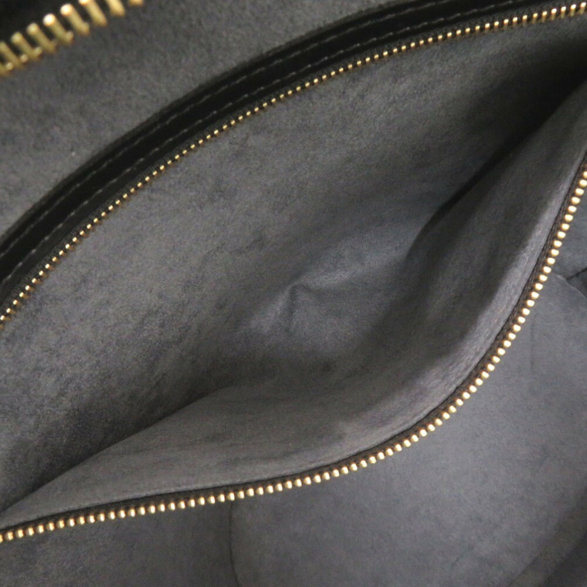 Louis Vuitton Black Epi Leather Shoulder Bag (Pre-Owned)