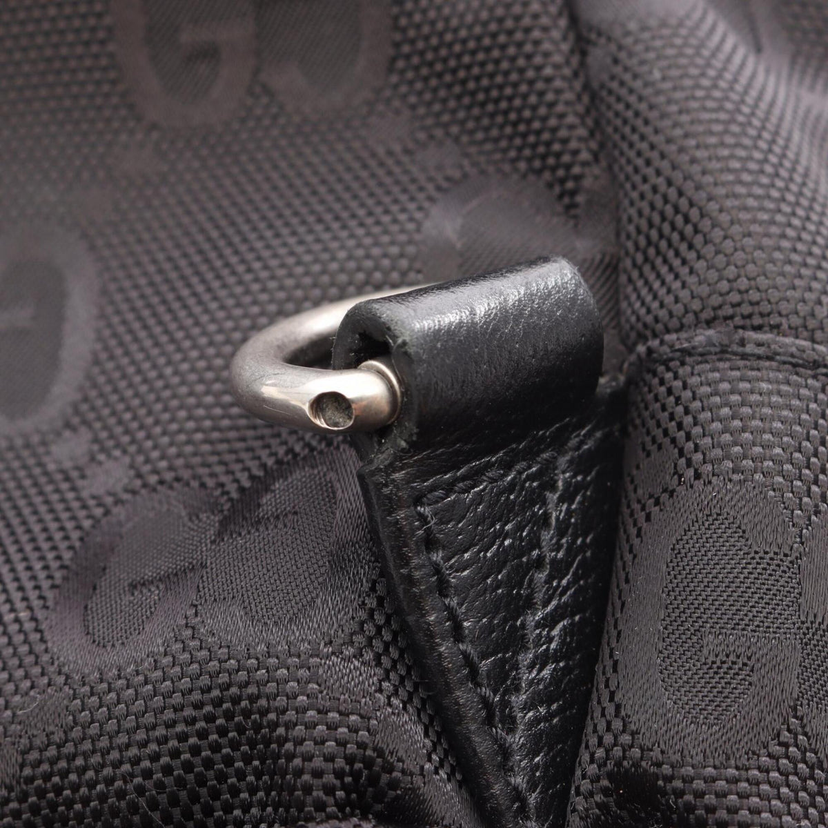 Gucci Black Leather Nylon Canvas Fanny Pack Handbag (Pre-Owned)
