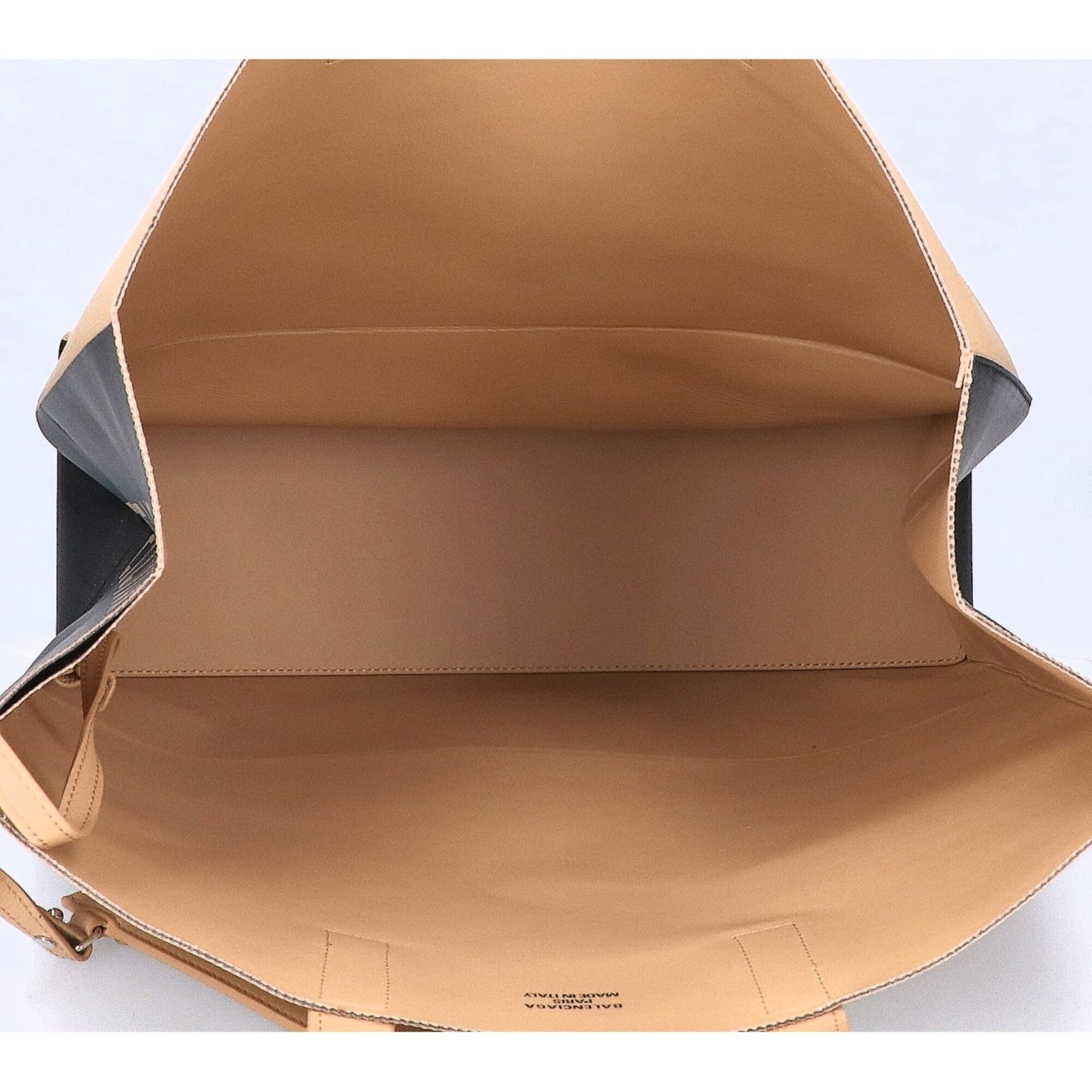 Balenciaga Beige Leather Tote Bag (Pre-Owned)