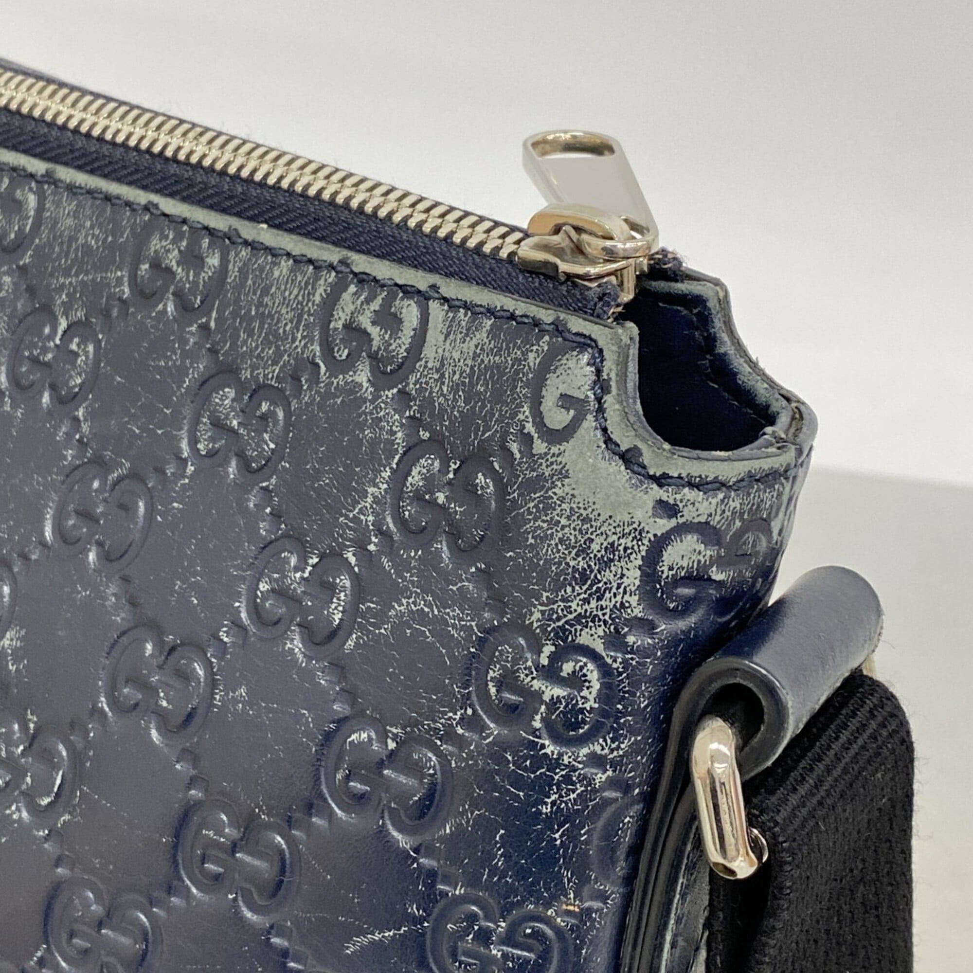 Gucci Navy Leather Shoulder Bag (Pre-Owned)