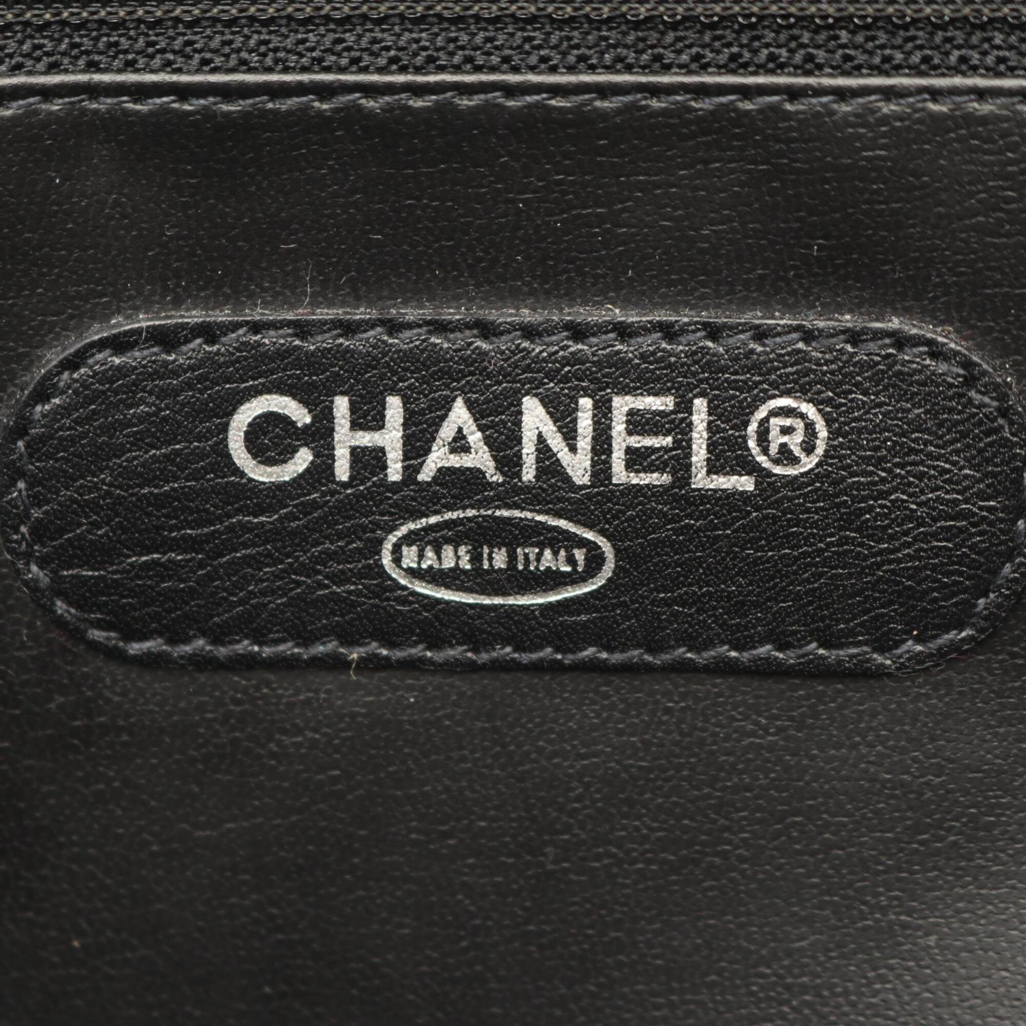 Chanel Black Leather Handbag (Pre-Owned)
