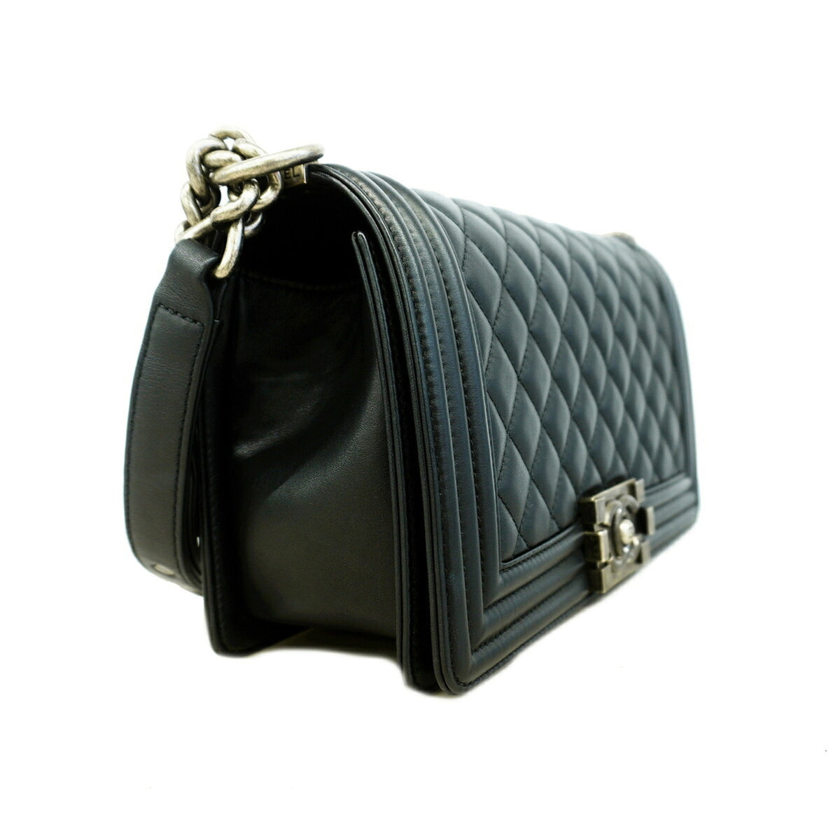 Chanel Black Leather Shoulder Bag (Pre-Owned)