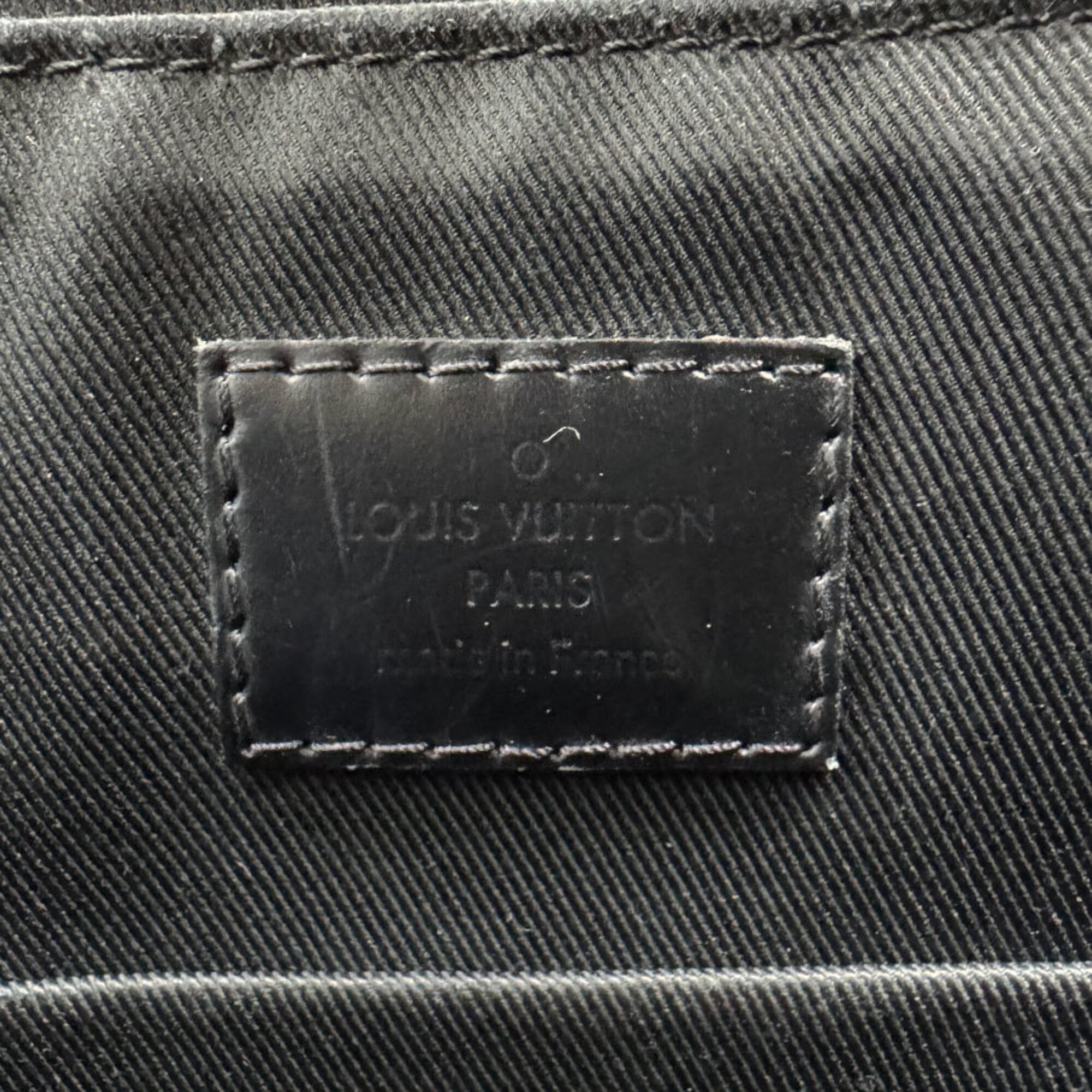 Louis Vuitton Black Damier Graphite Damier Graphite Shoulder Bag (Pre-Owned)