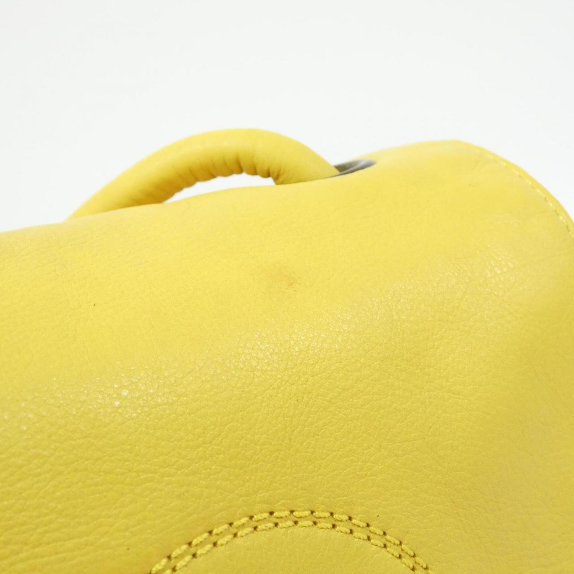 Chanel Yellow Leather Shoulder Bag (Pre-Owned)