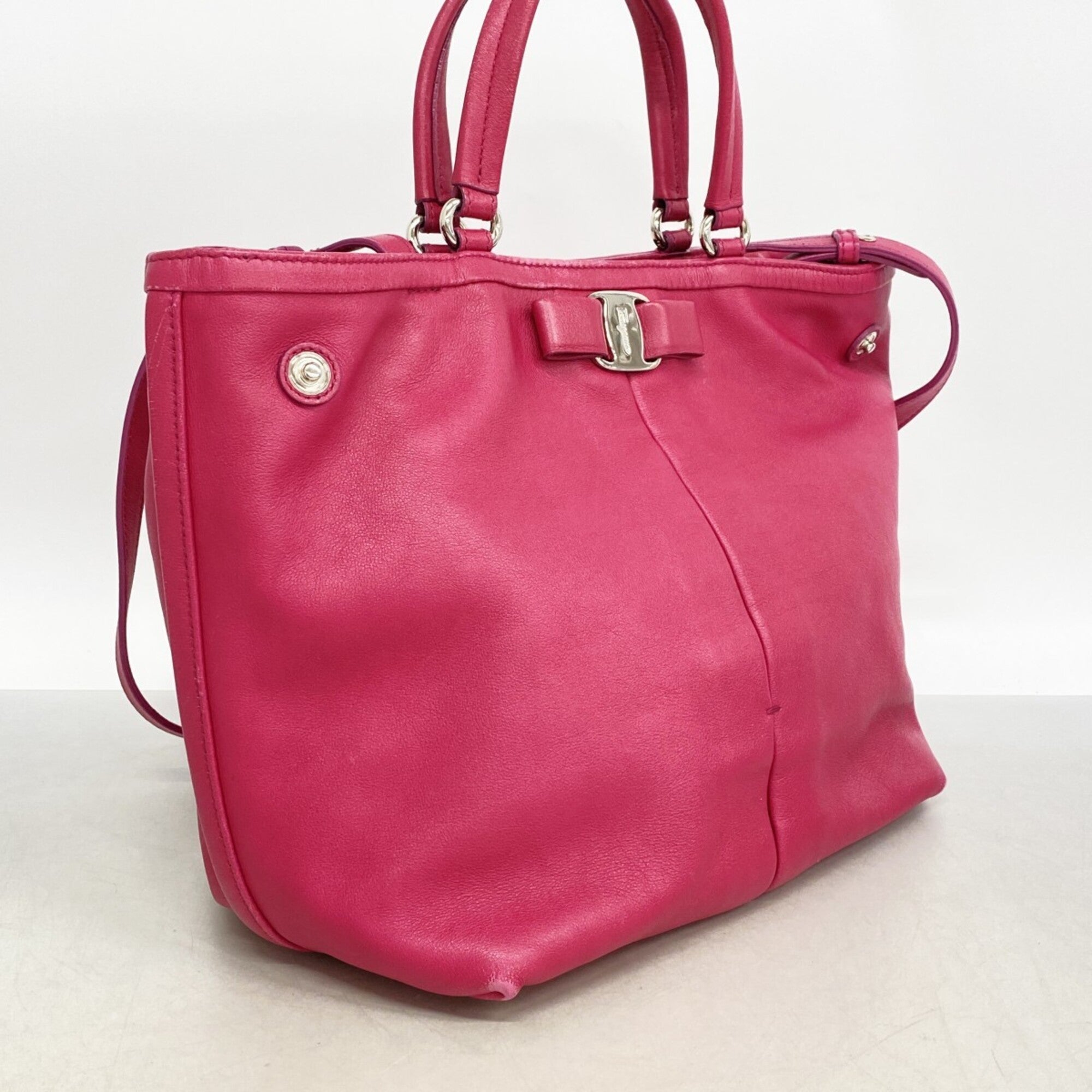 Salvatore Ferragamo Pink Leather Handbag (Pre-Owned)
