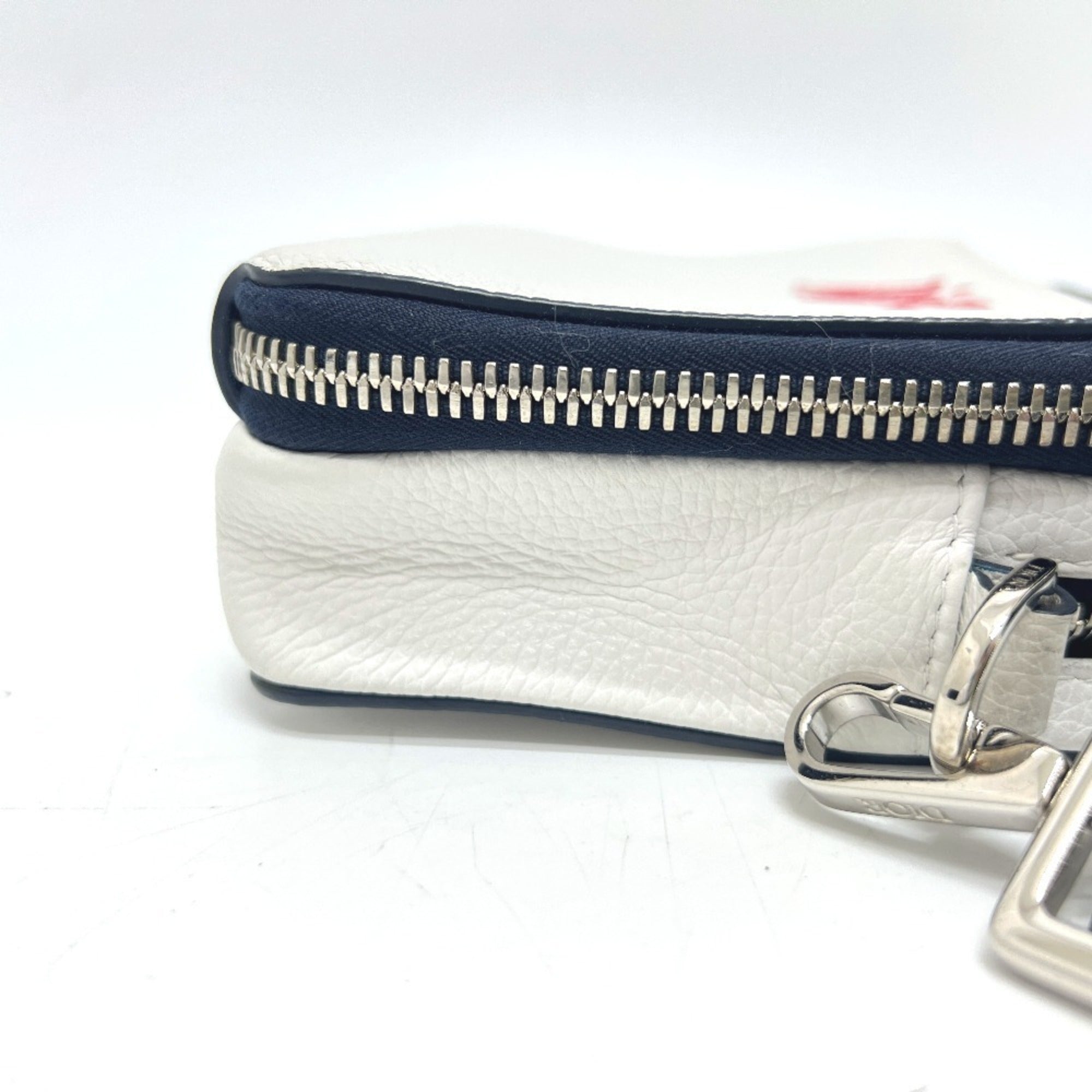 Christian Dior Navy White Leather Shoulder Bag (Pre-Owned)