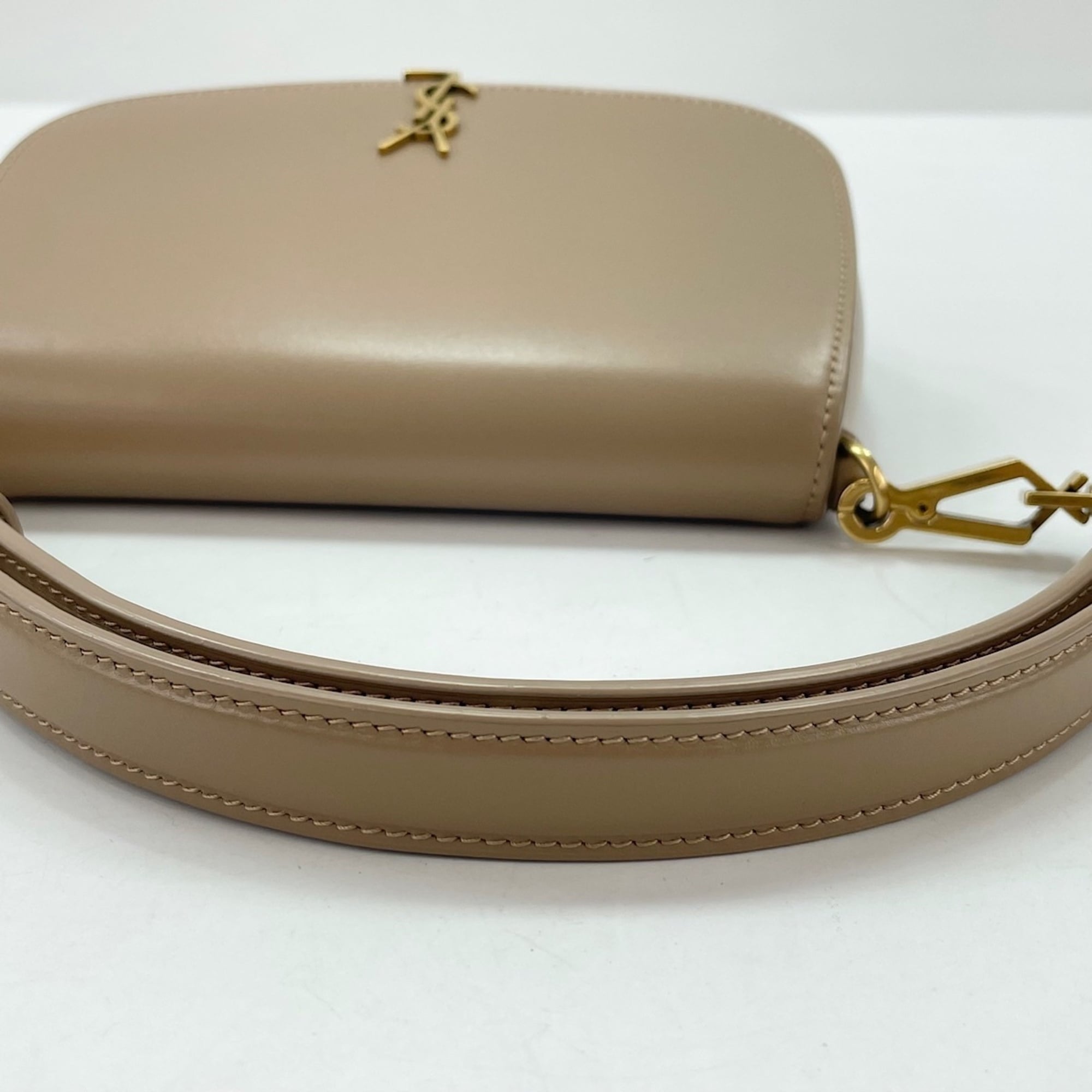 Yves Saint Laurent Beige Shoulder Bag (Pre-Owned)
