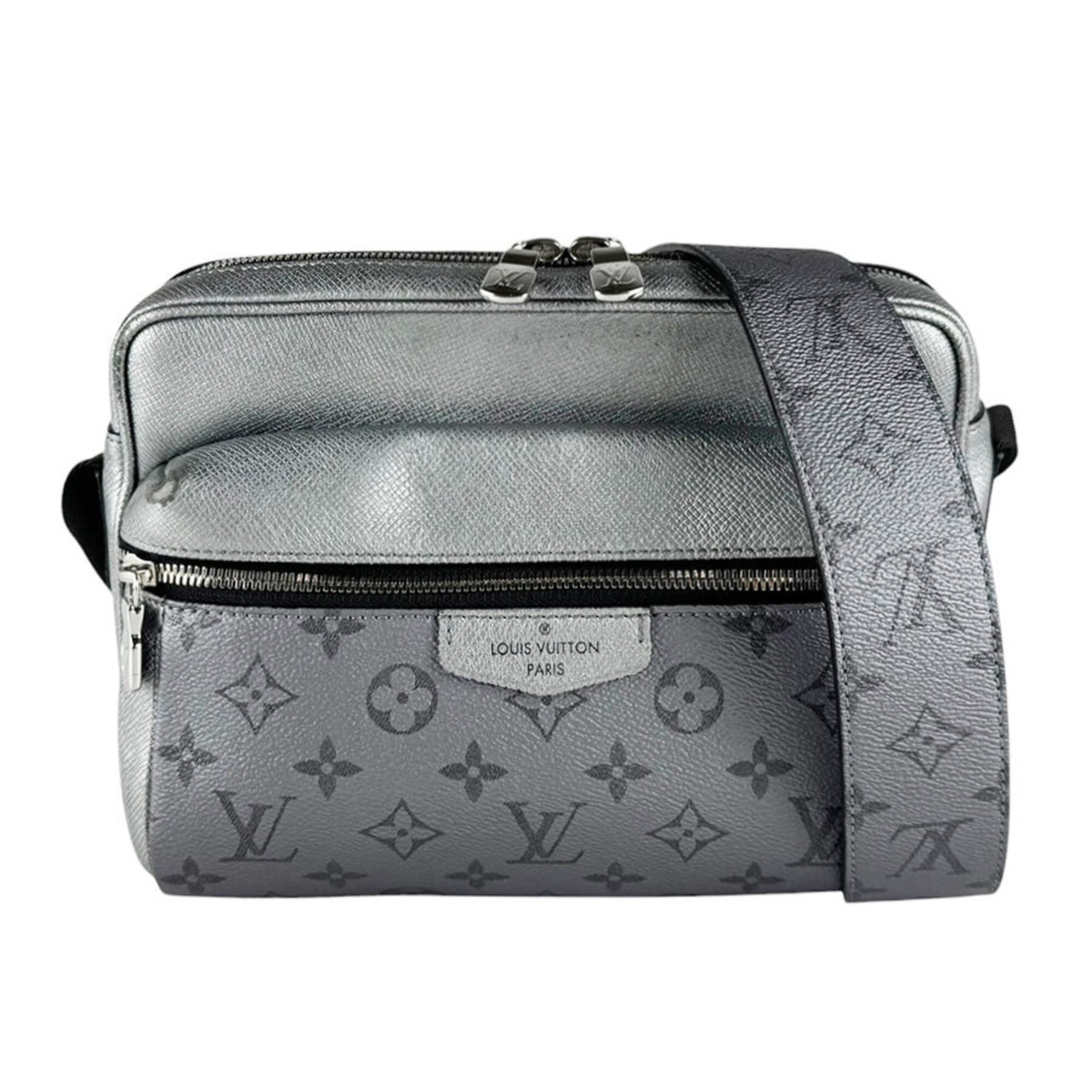 Louis Vuitton Silver Leather Shoulder Bag (Pre-Owned)