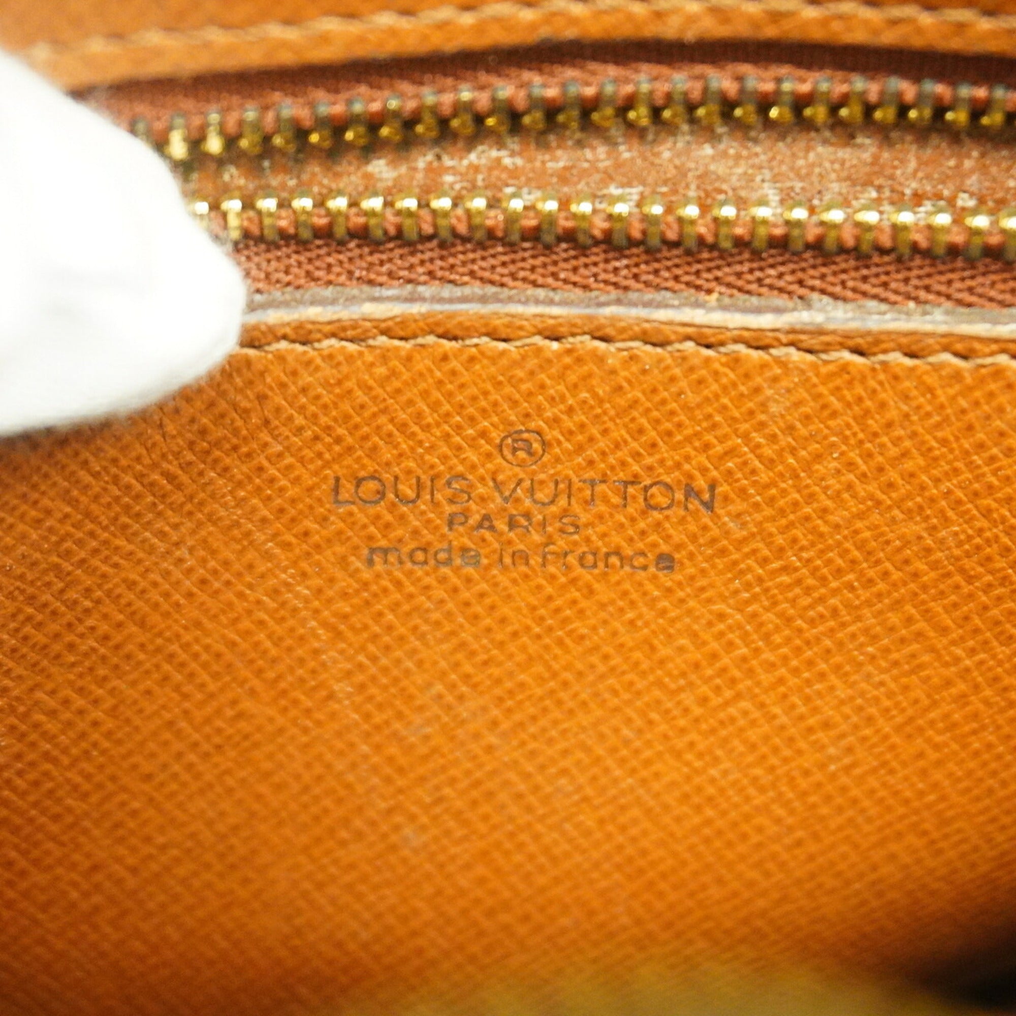 Louis Vuitton Brown Shoulder Bag (Pre-Owned)