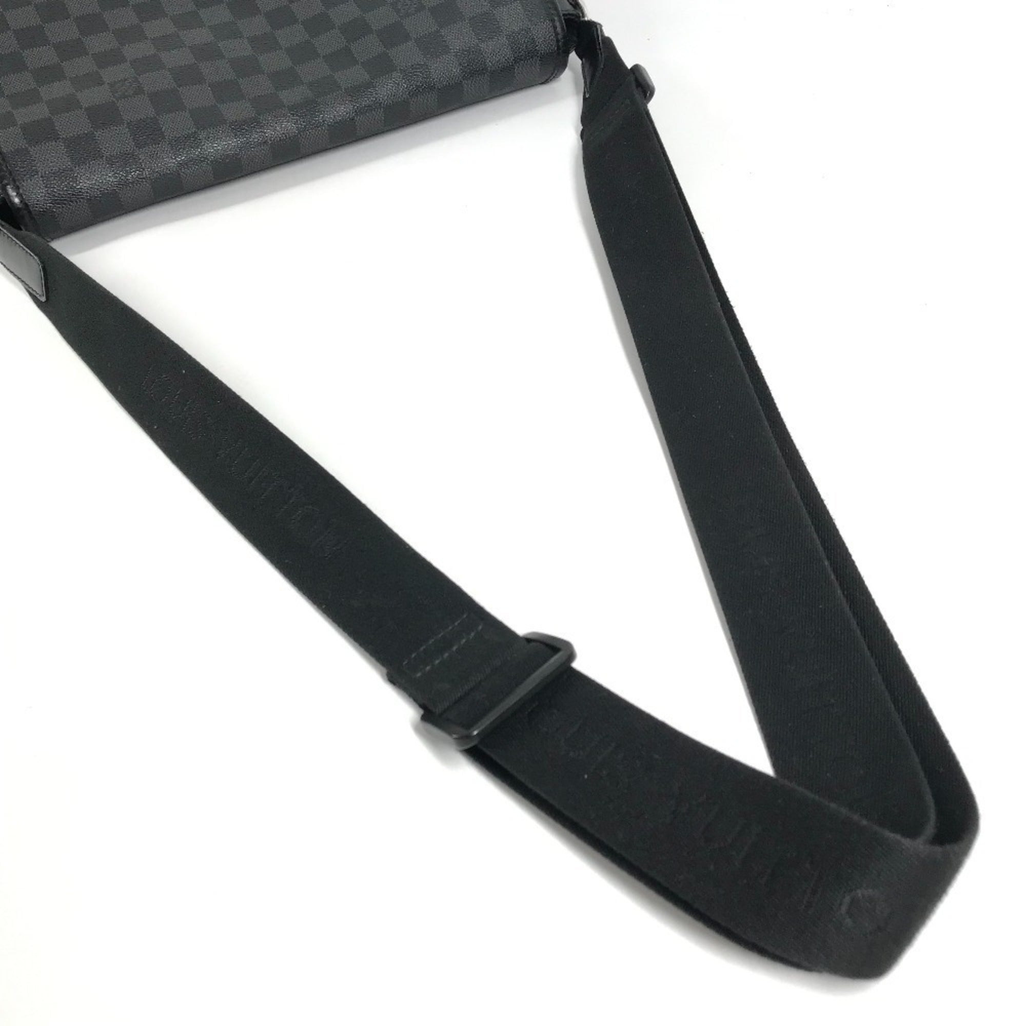 Louis Vuitton Black Damier Graphite Messenger Bag Shoulder Bag (Pre-Owned)