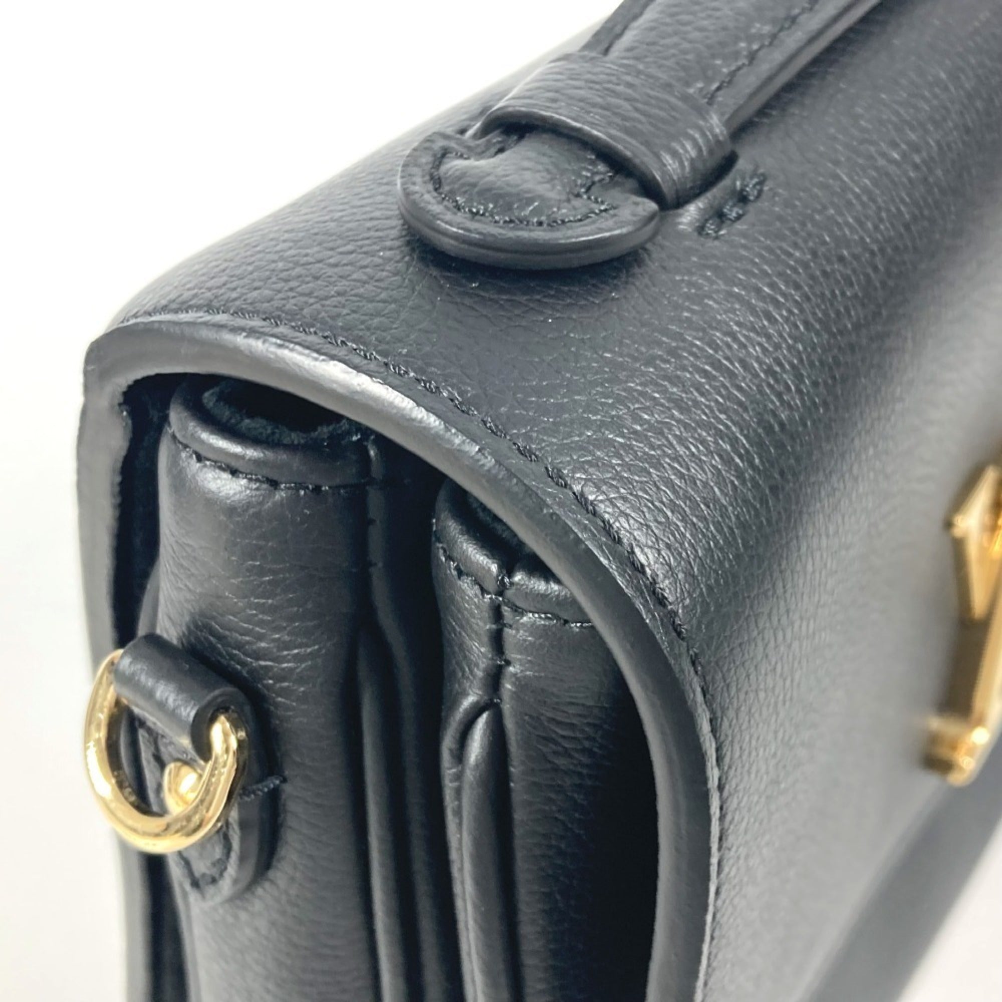 Louis Vuitton Black Noir Leather Handbag Shoulder Bag (Pre-Owned)