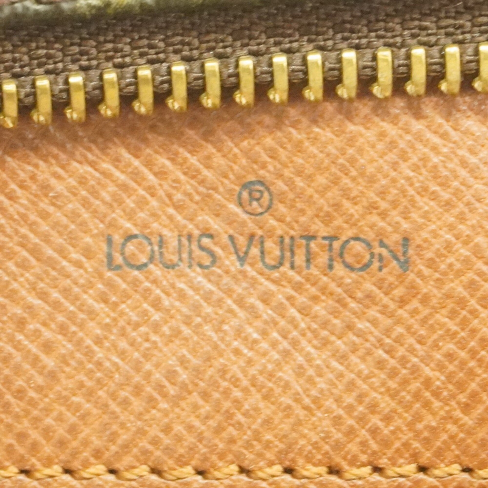 Louis Vuitton Brown Shoulder Bag (Pre-Owned)