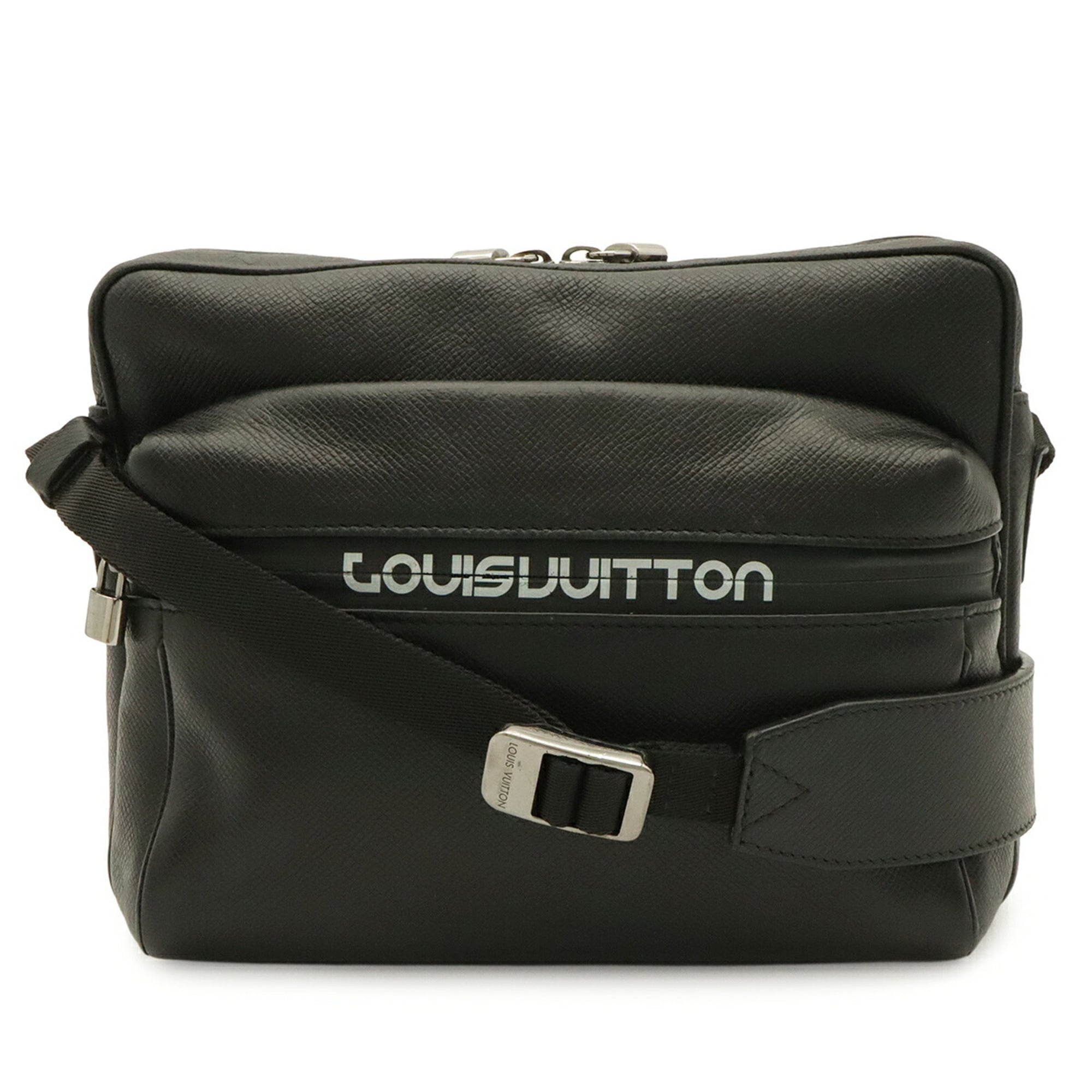 Louis Vuitton Ardoise Black Taiga Leather Shoulder Bag (Pre-Owned)