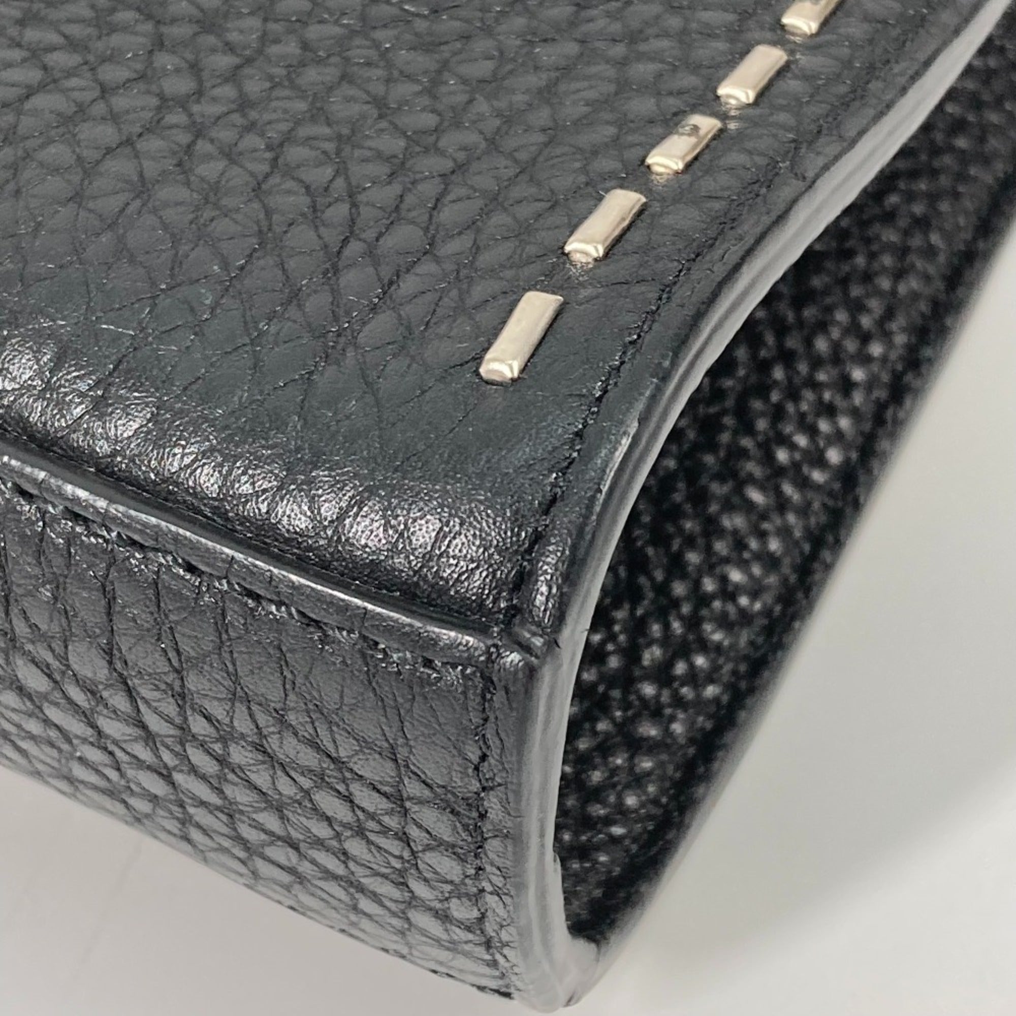 Fendi Black Leather Handbag (Pre-Owned)