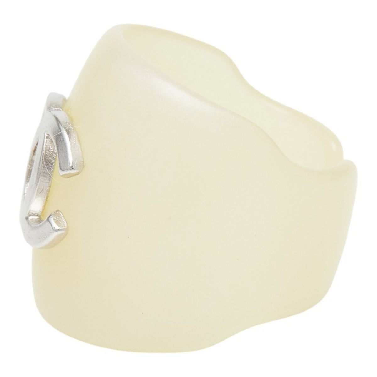 Chanel Ivory Plastic Band Ring (Pre-Owned)