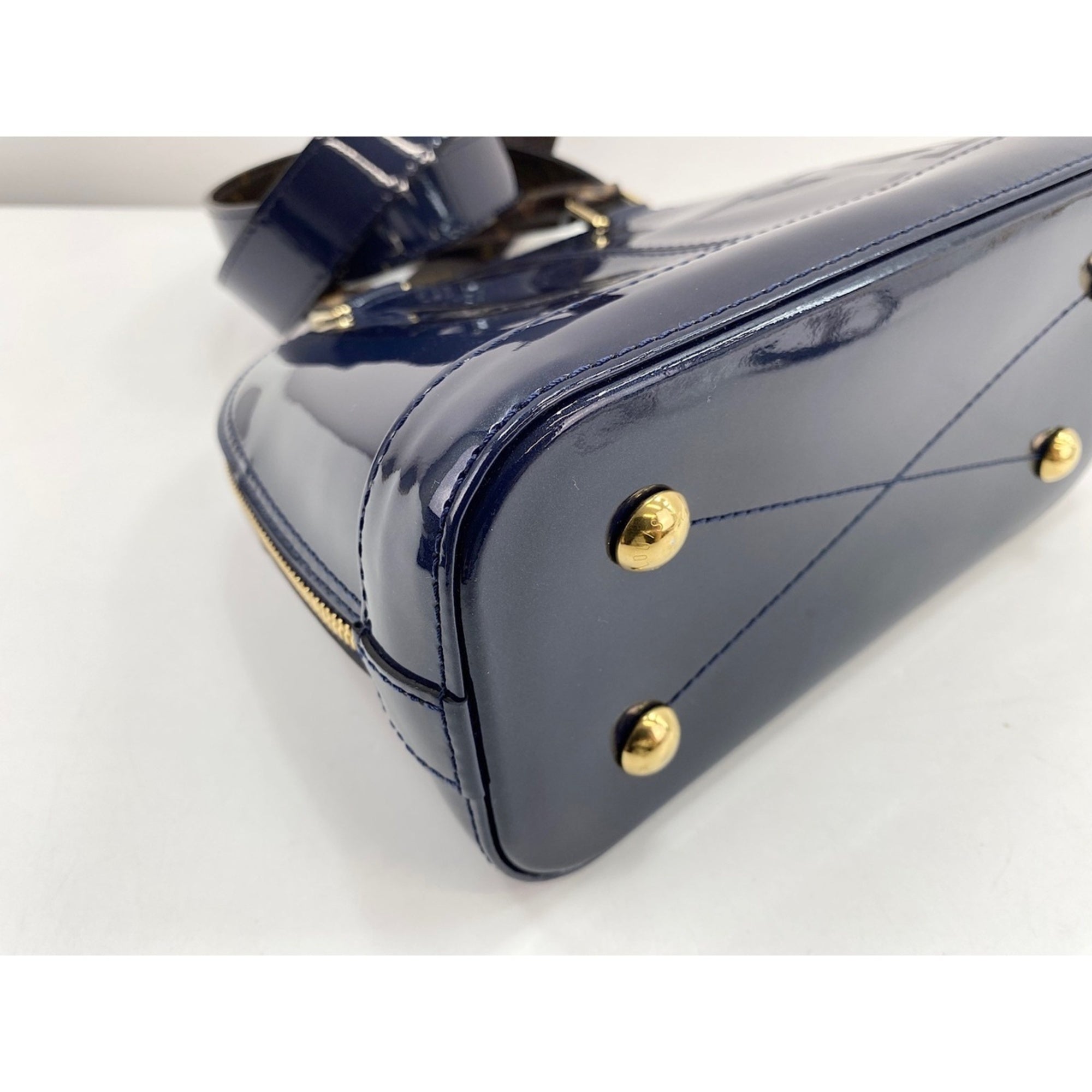 Louis Vuitton Navy Patent Leather Handbag (Pre-Owned)