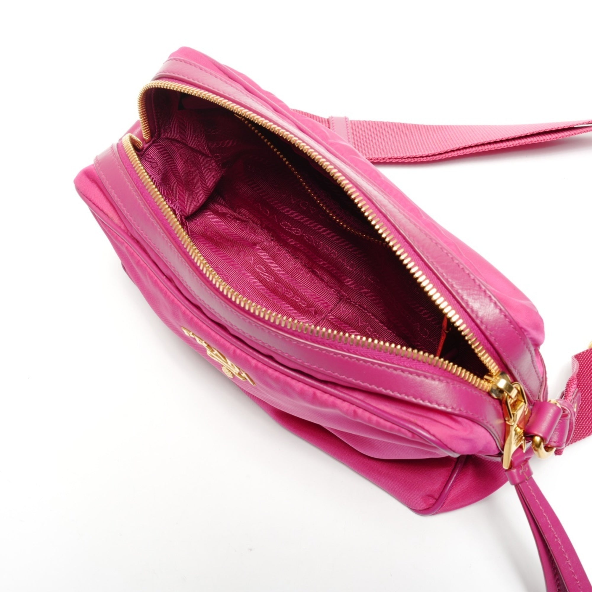 Prada Pink Shoulder Bag (Pre-Owned)