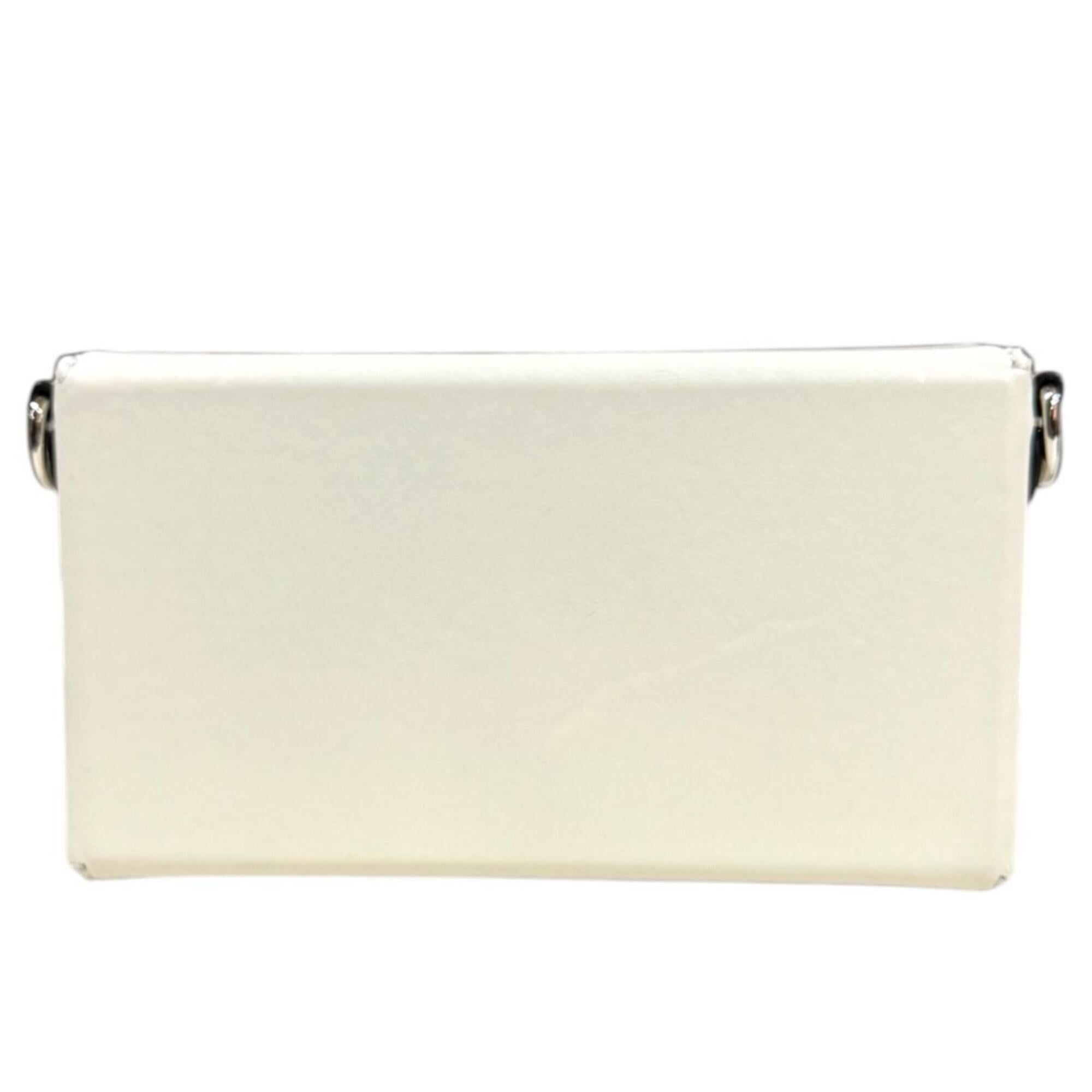 Fendi White Leather Shoulder Bag (Pre-Owned)