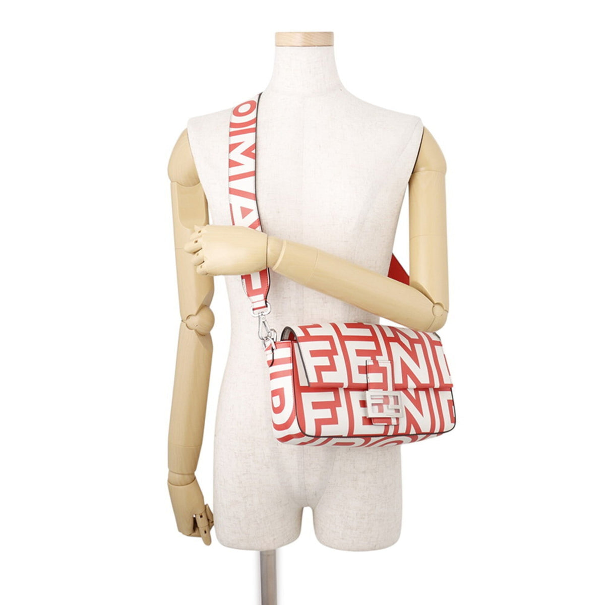 Fendi Baguette Red Color White Leather Handbag (Pre-Owned)
