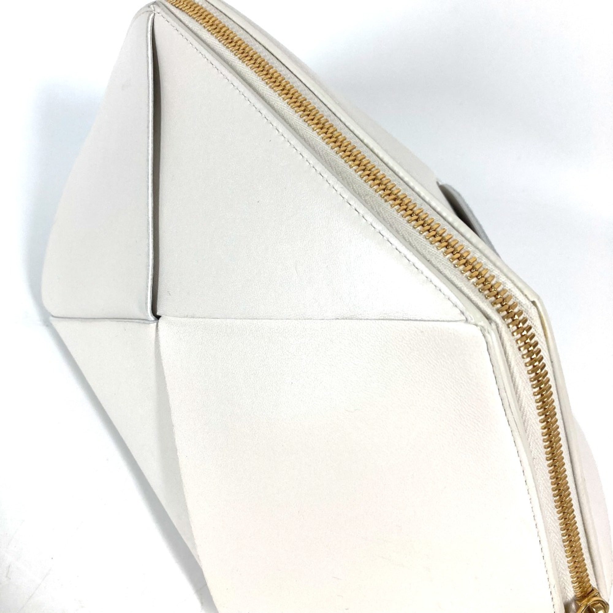 Bottega Veneta White Leather Pouch (Pre-Owned)