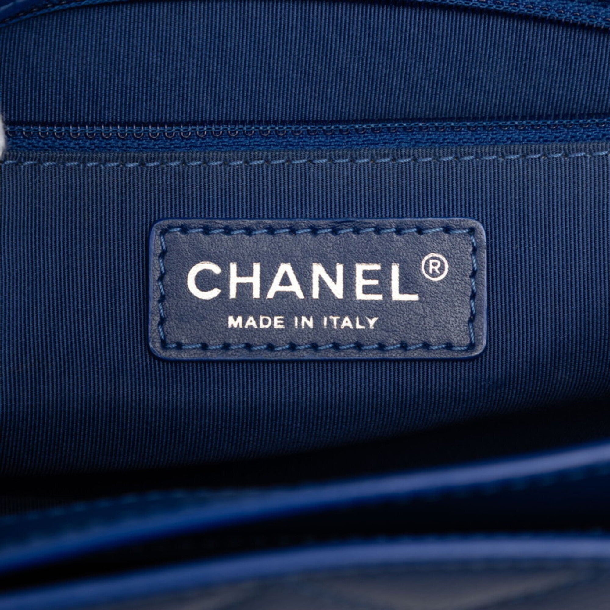 Chanel Blue Grained Calfskin Shoulder Bag (Pre-Owned)