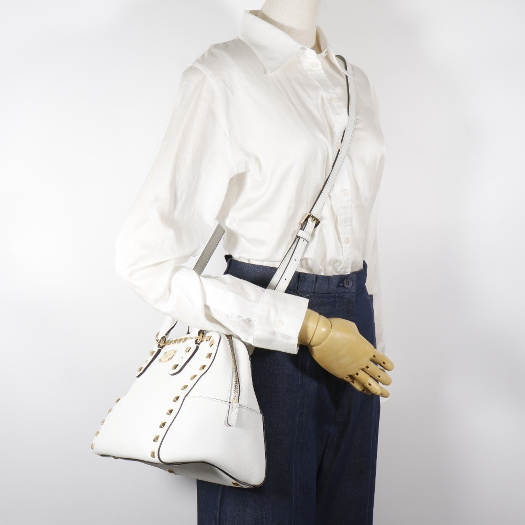 Michael Kors White Leather Handbag (Pre-Owned)