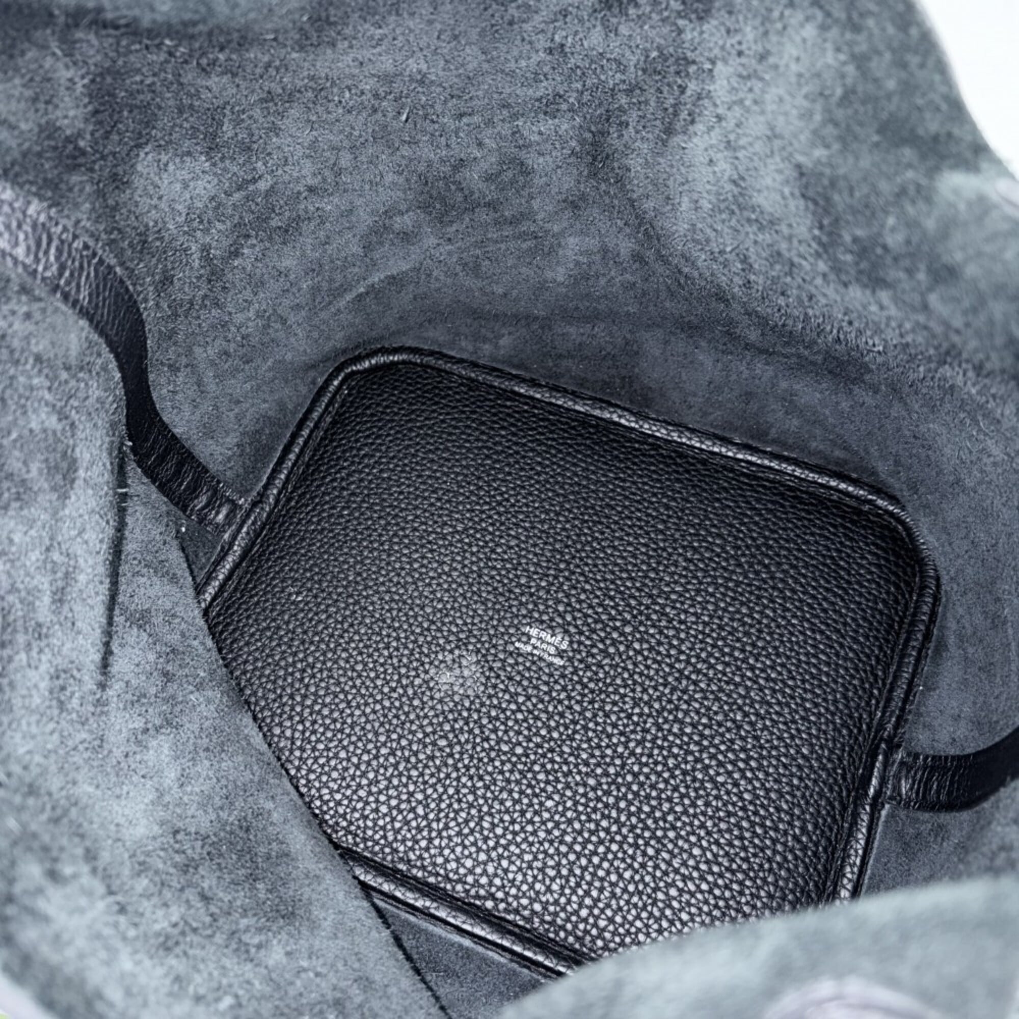 Hermes Black Leather Handbag (Pre-Owned)