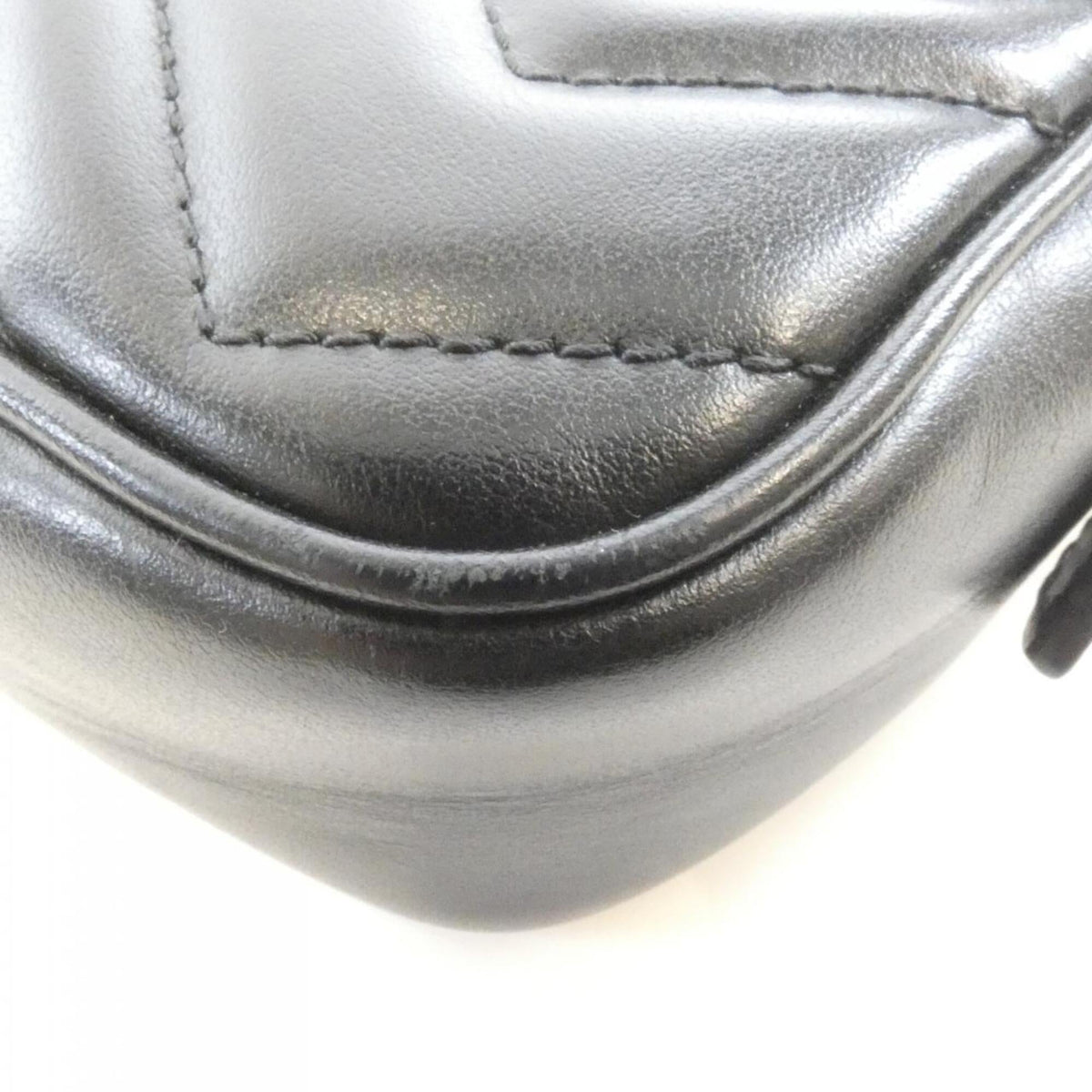 Gucci Gg Marmont Black Leather Shoulder Bag (Pre-Owned)