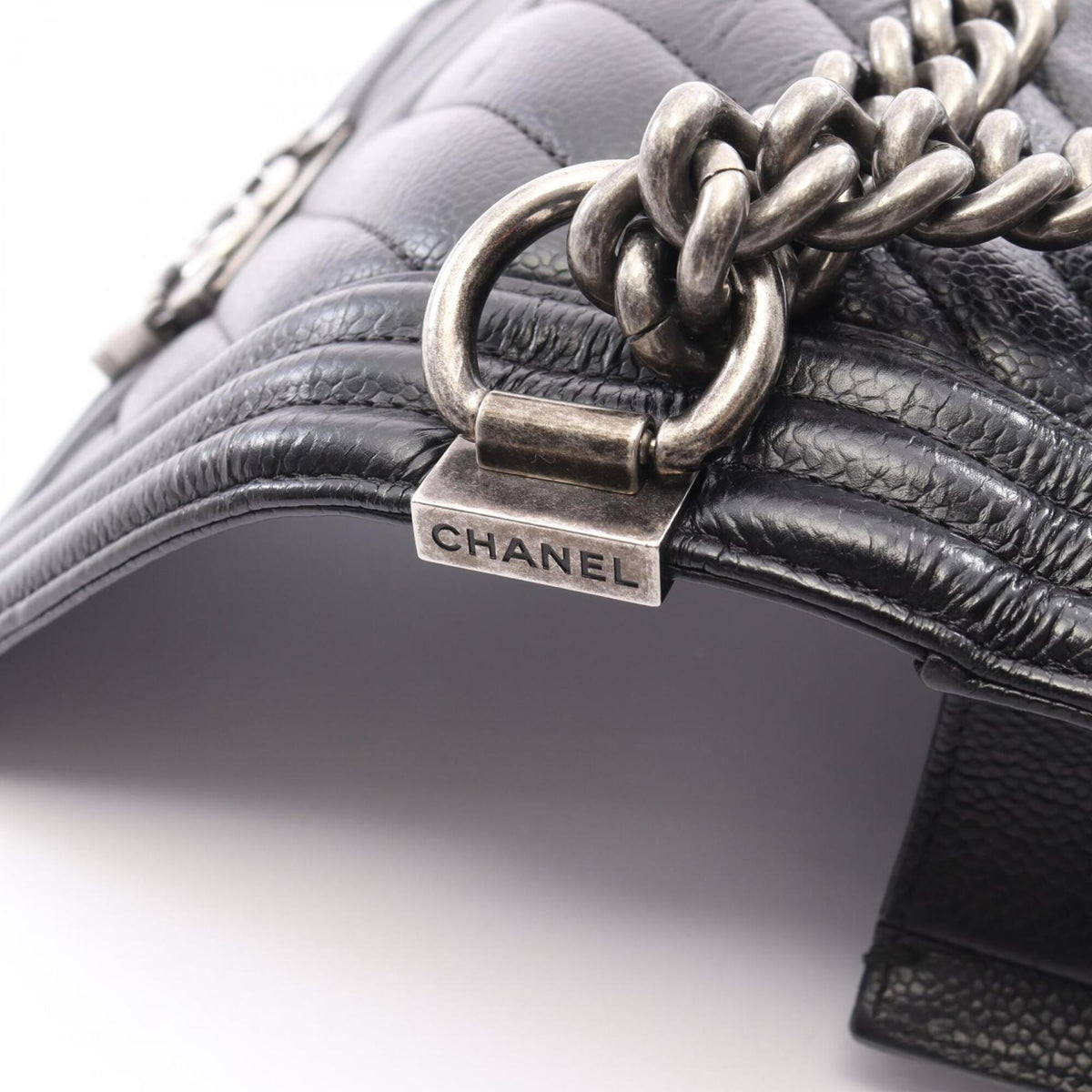 Chanel Black Grained Calfskin Handbag Shoulder Bag (Pre-Owned)