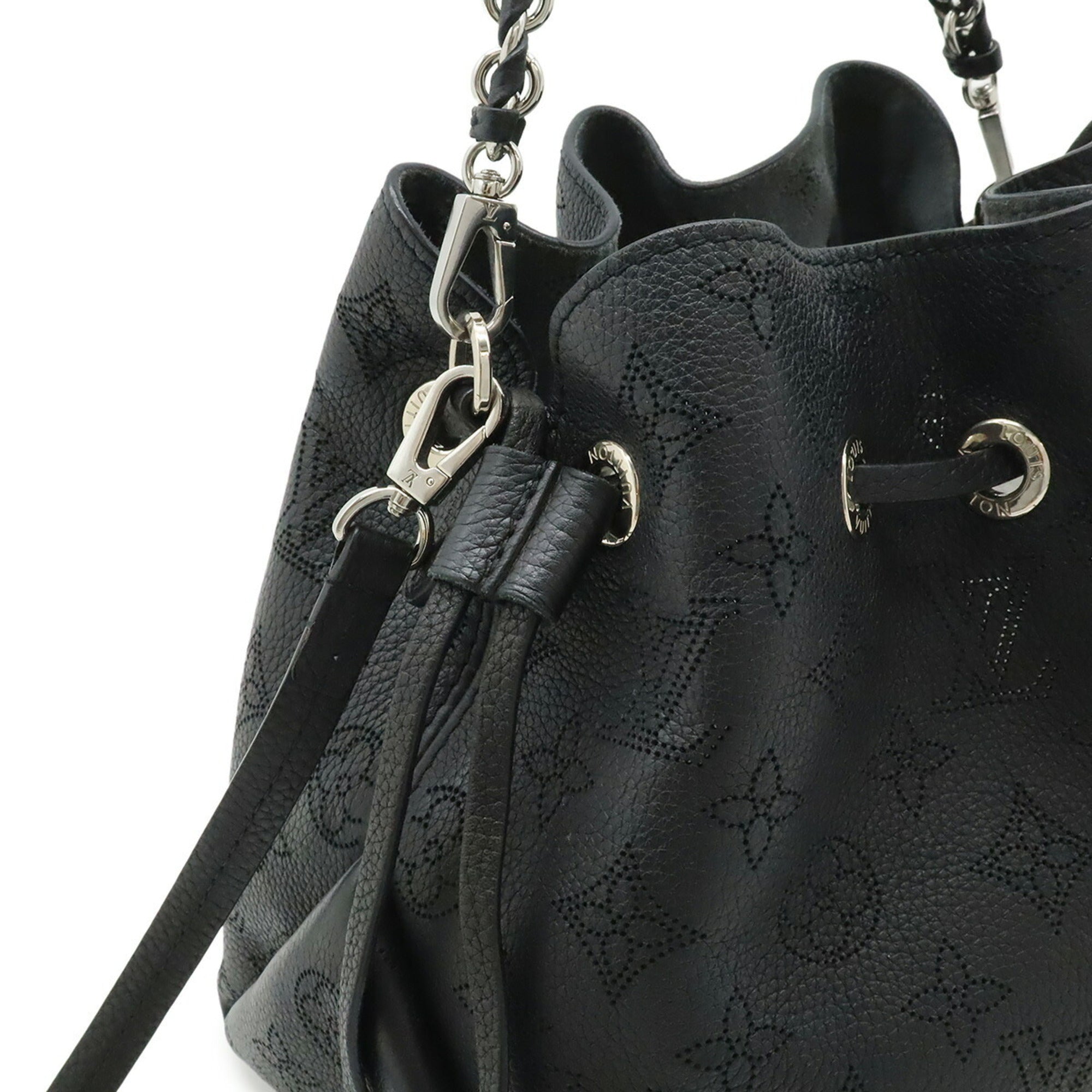 Louis Vuitton Mahina Black Noir Mahina Leather Handbag Shoulder Bag (Pre-Owned)