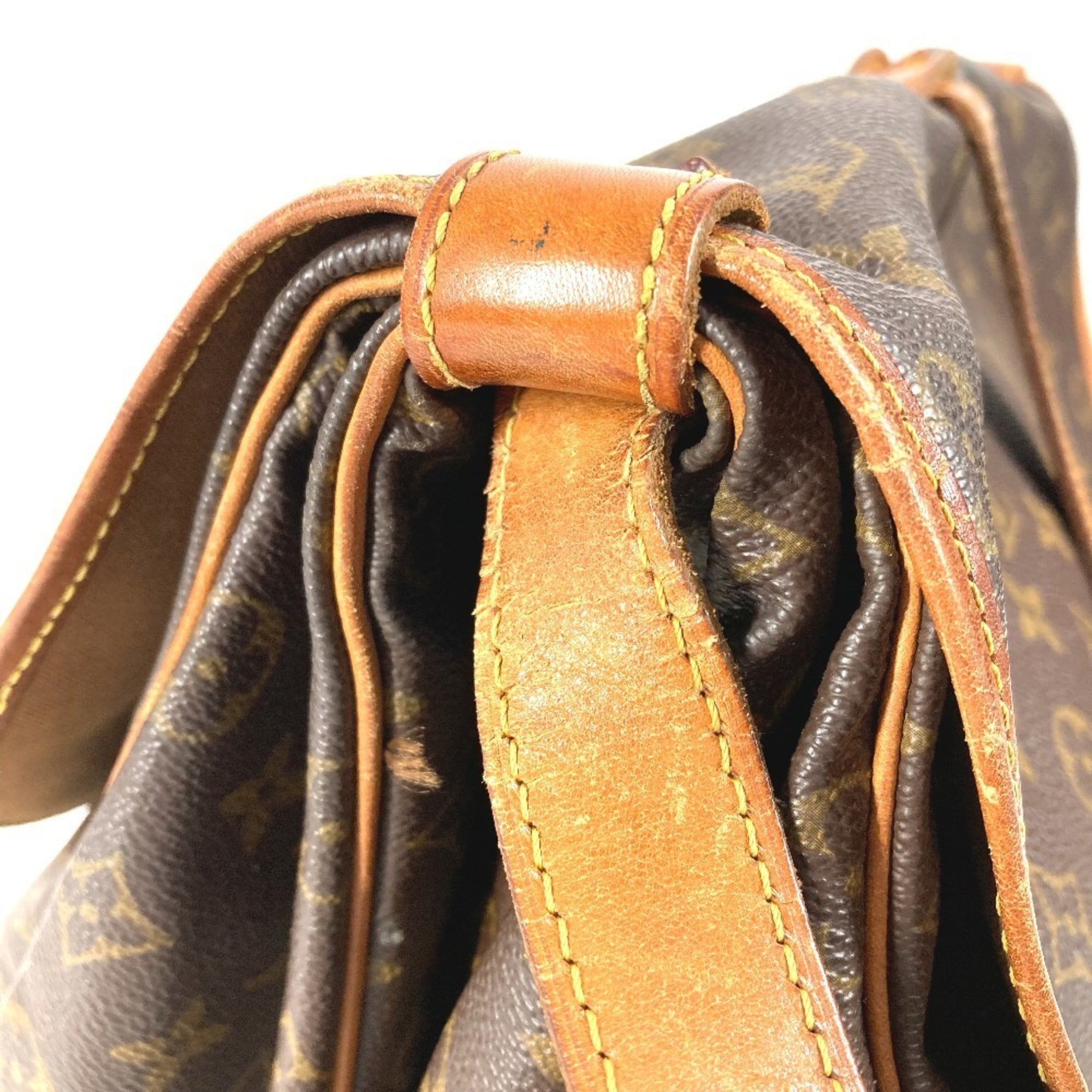 Louis Vuitton Brown Monogram Monogram Shoulder Bag (Pre-Owned)