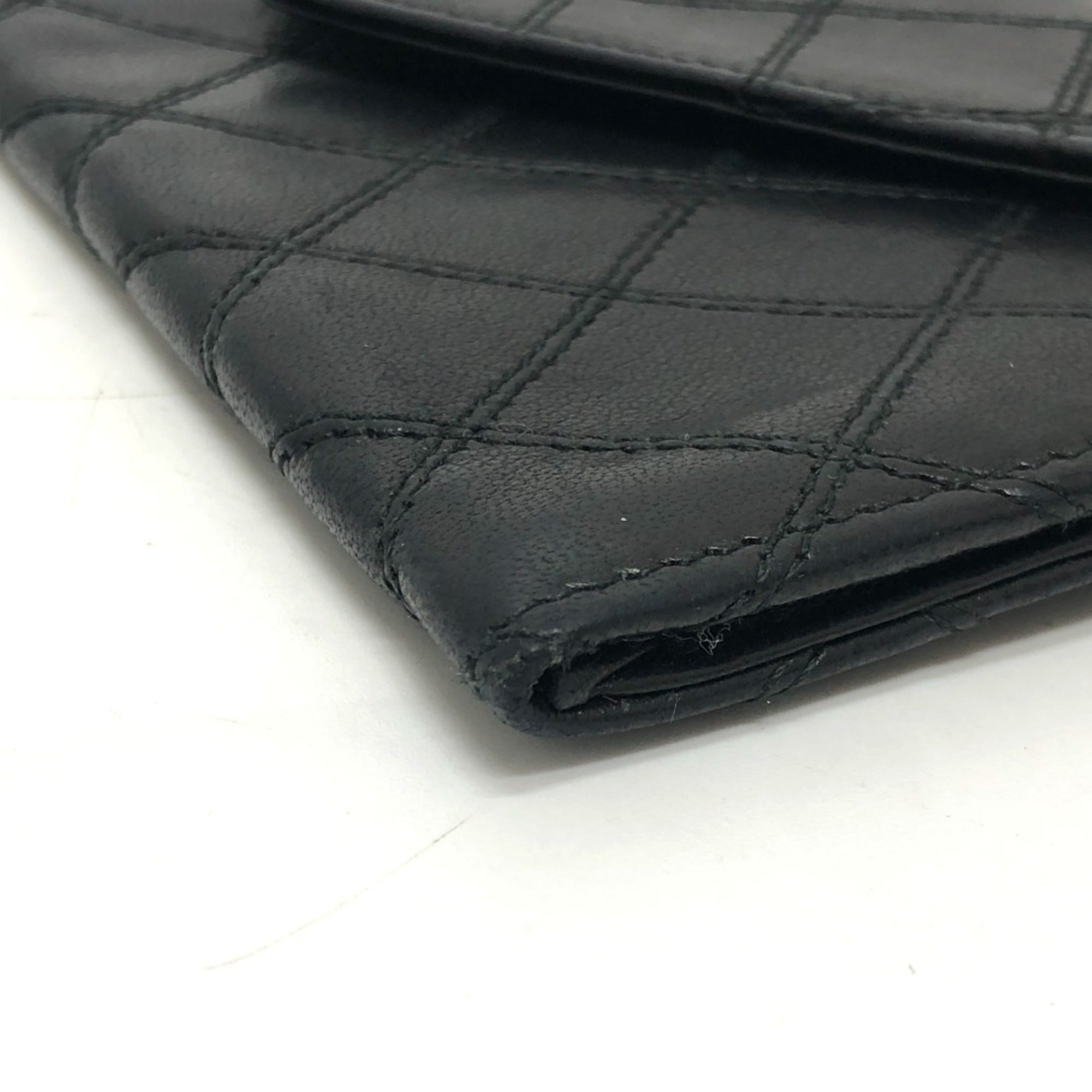 Chanel Black Leather Long Wallet (Bi-Fold) (Pre-Owned)