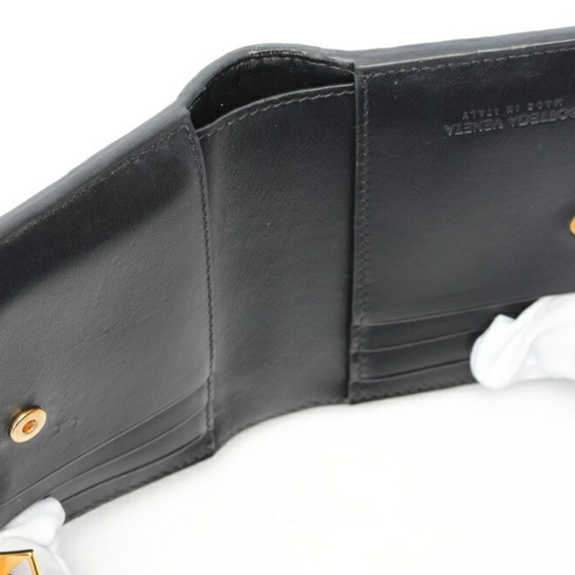 Bottega Veneta Black Leather Wallet (Bi-Fold) (Pre-Owned)
