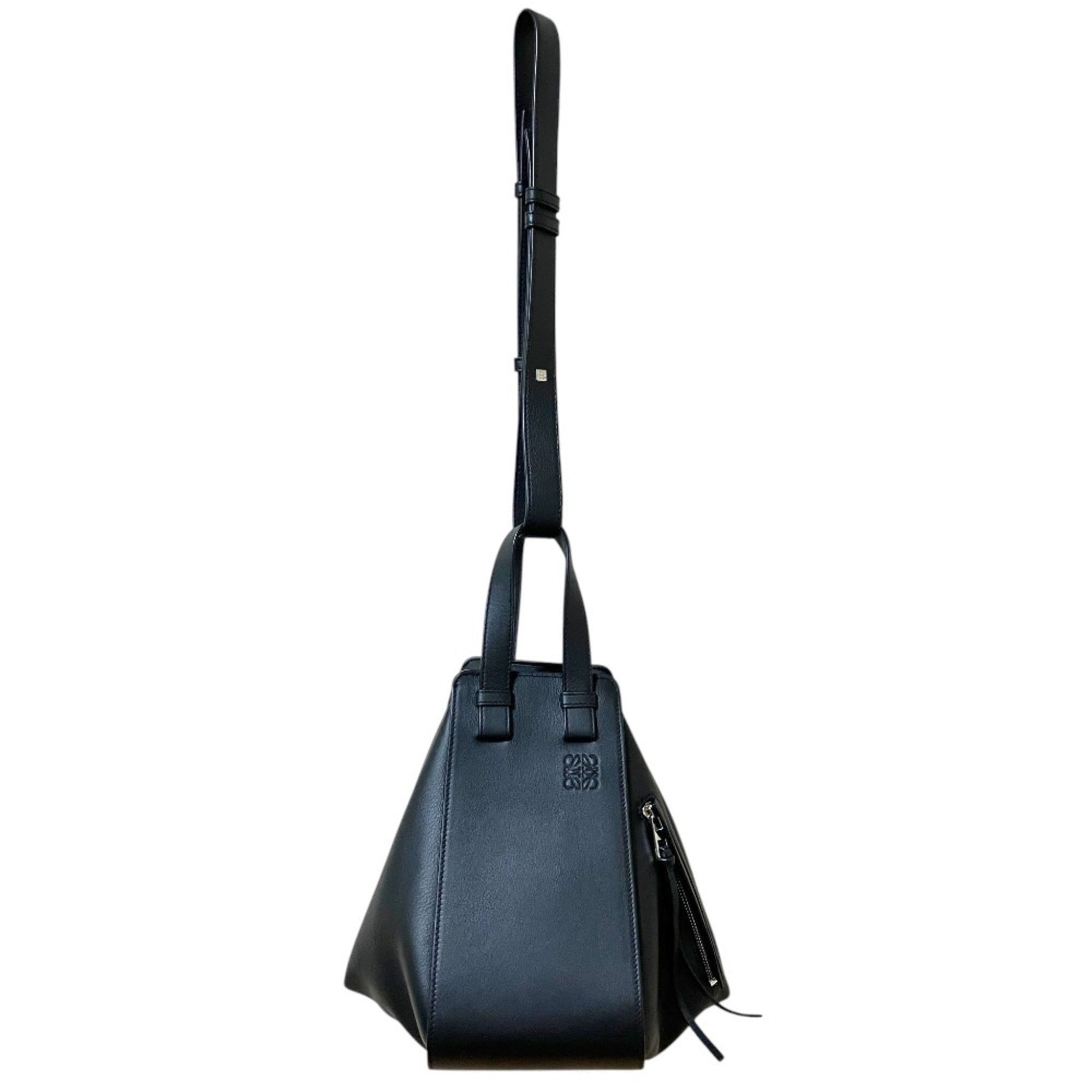 Loewe Black Leather Shoulder Bag (Pre-Owned)