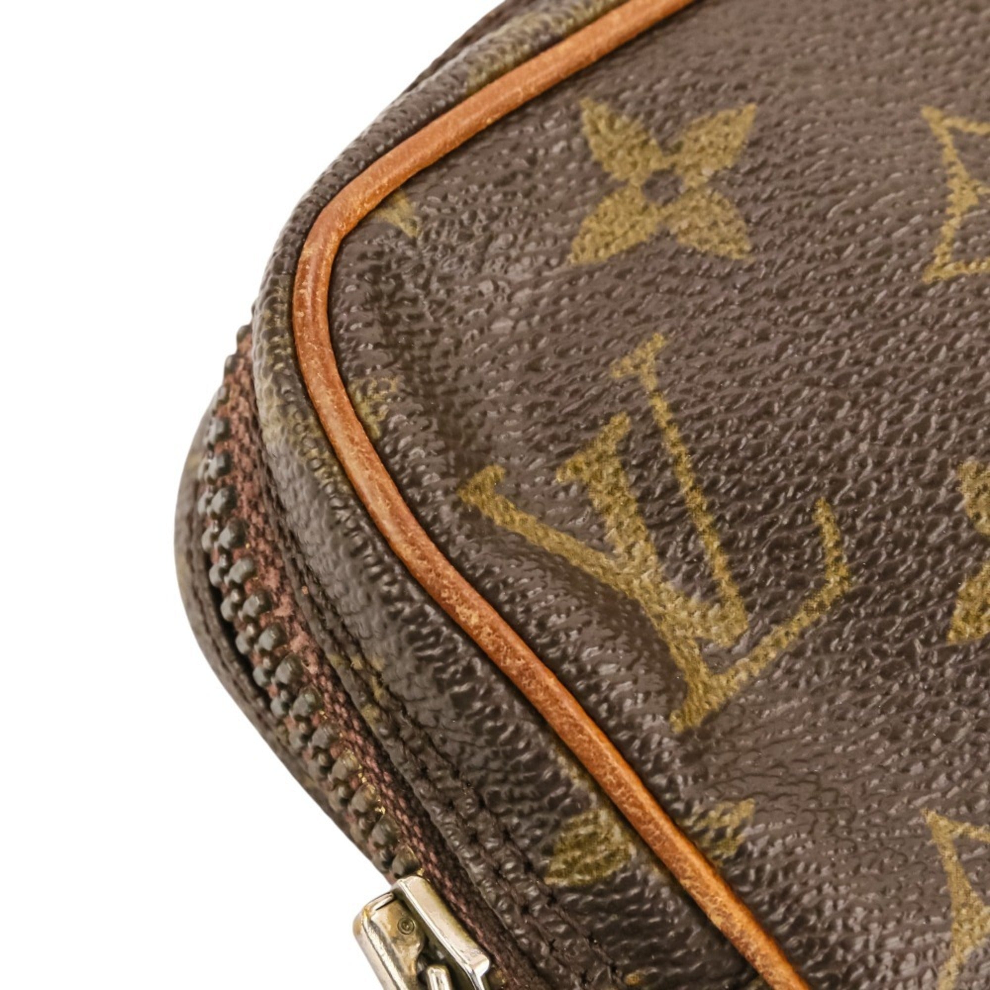 Louis Vuitton Brown Shoulder Bag (Pre-Owned)