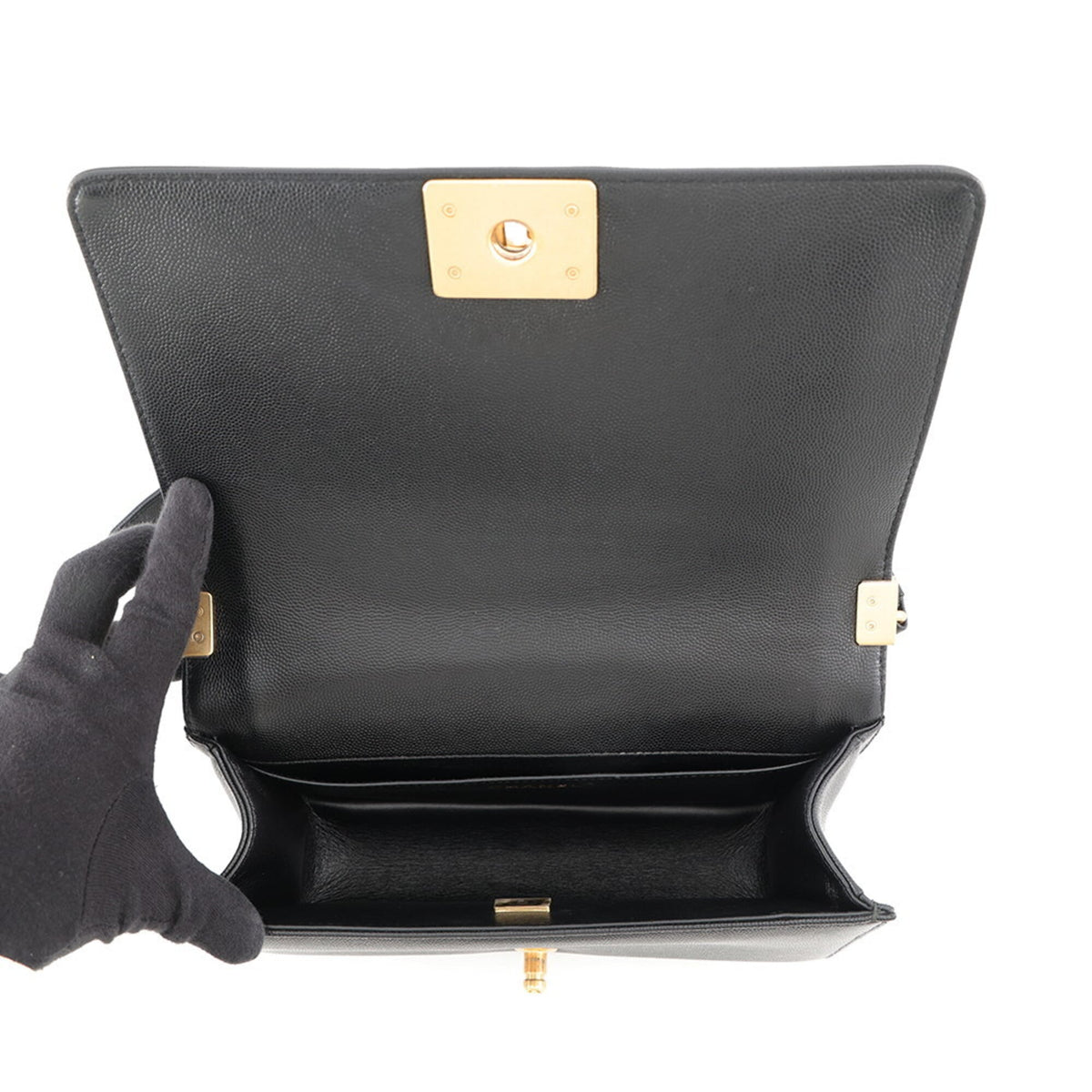 Chanel Boy Chanel Black Grained Calfskin Handbag Shoulder Bag (Pre-Owned)