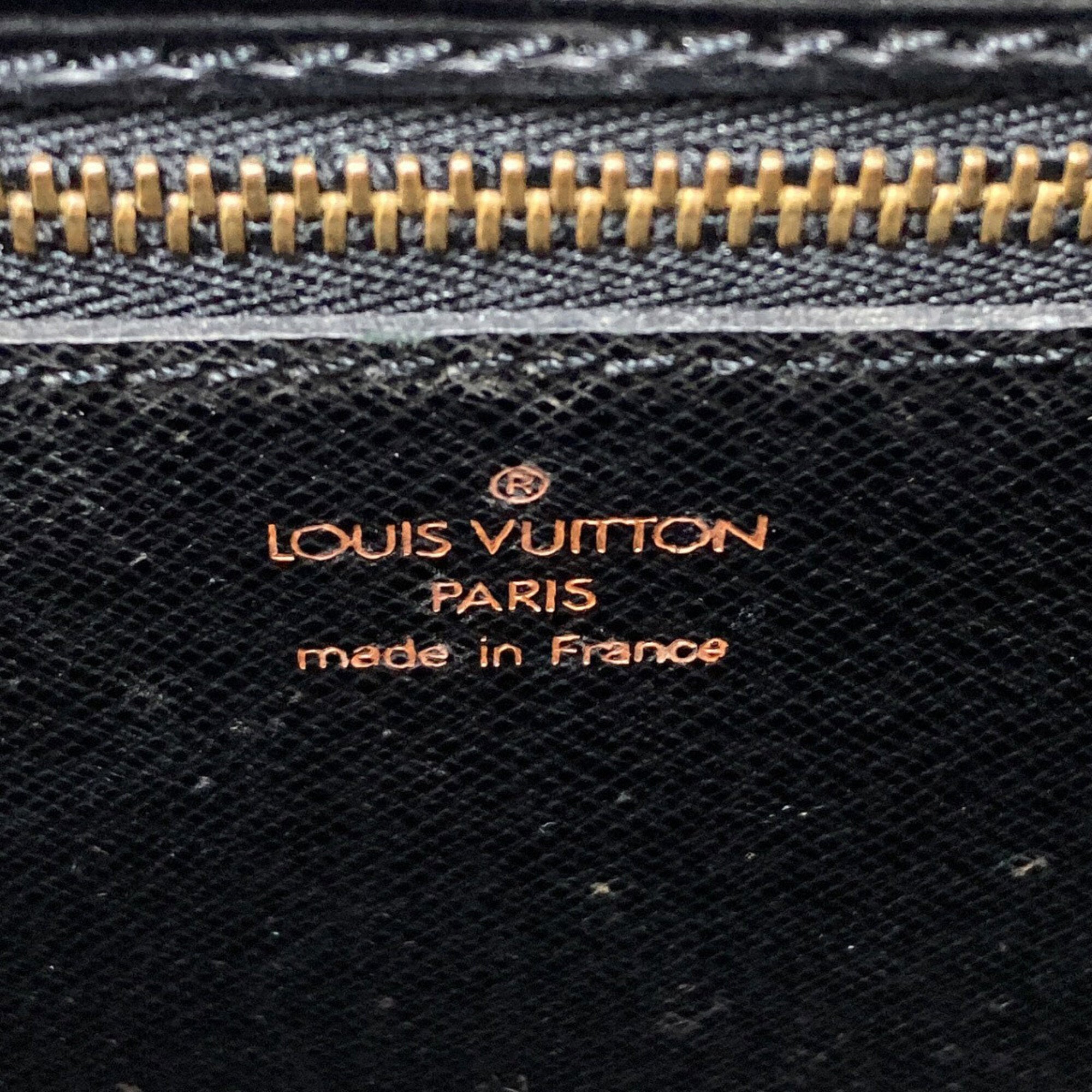 Louis Vuitton Epi Black Epi Leather Shoulder Bag (Pre-Owned)