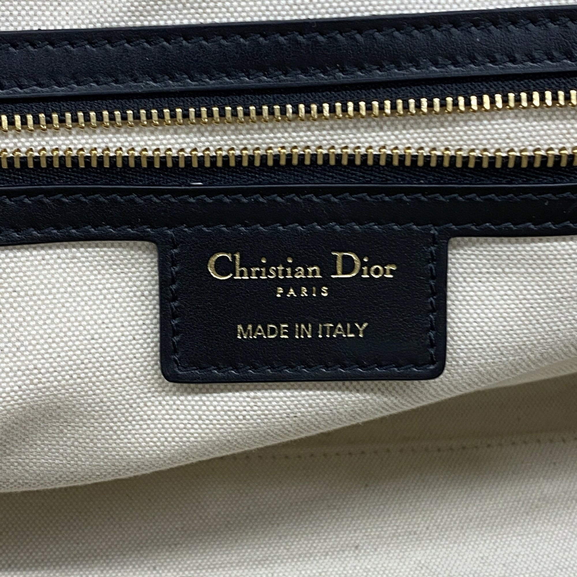 Christian Dior Black White Leather Handbag (Pre-Owned)